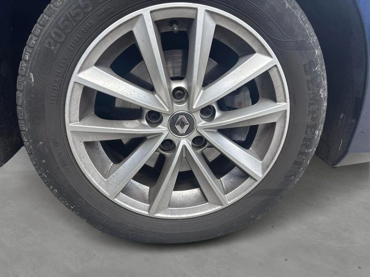 Renault-Mégane Grand Tour-image-7