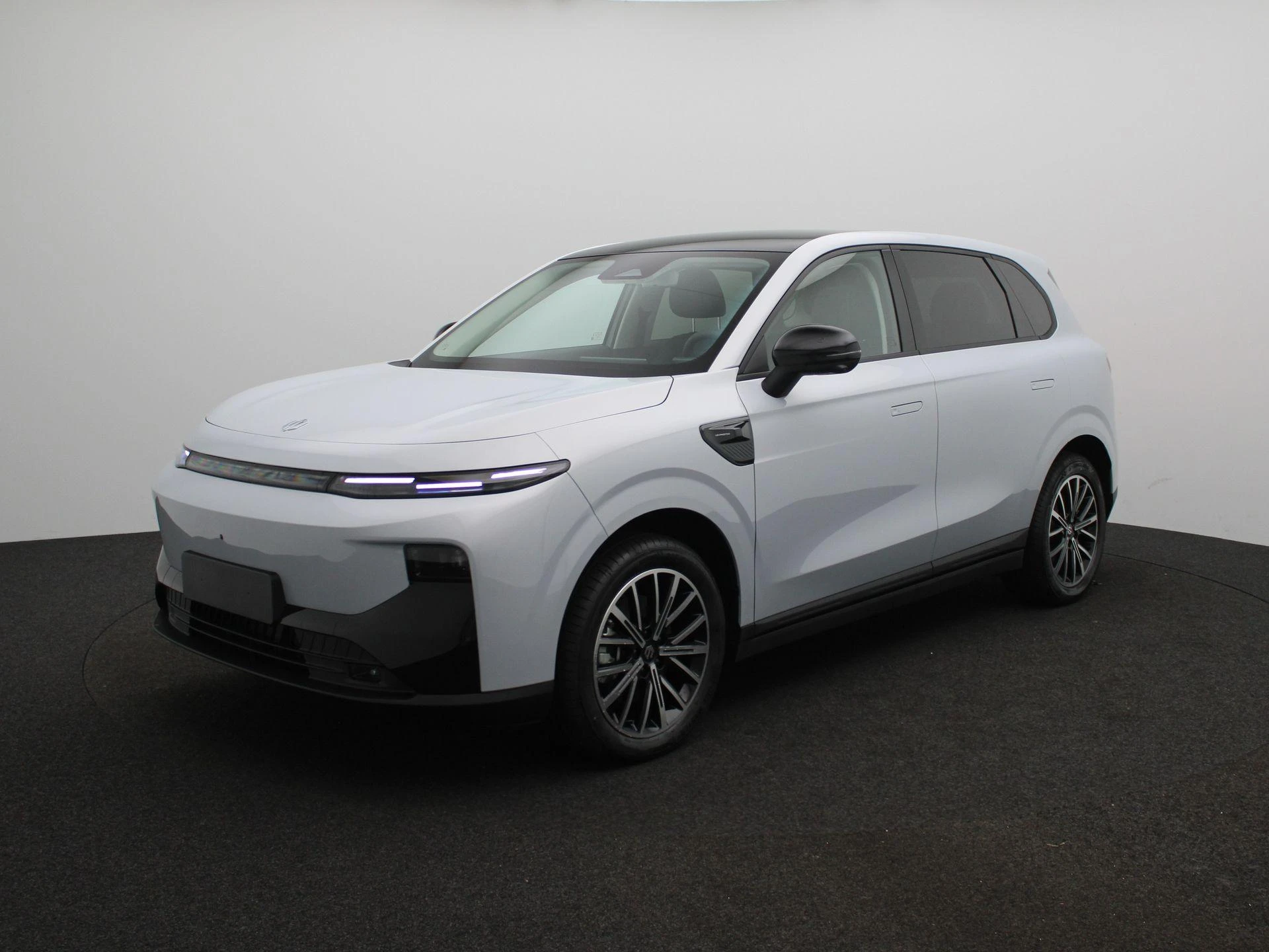 Leapmotor-B10-image-0