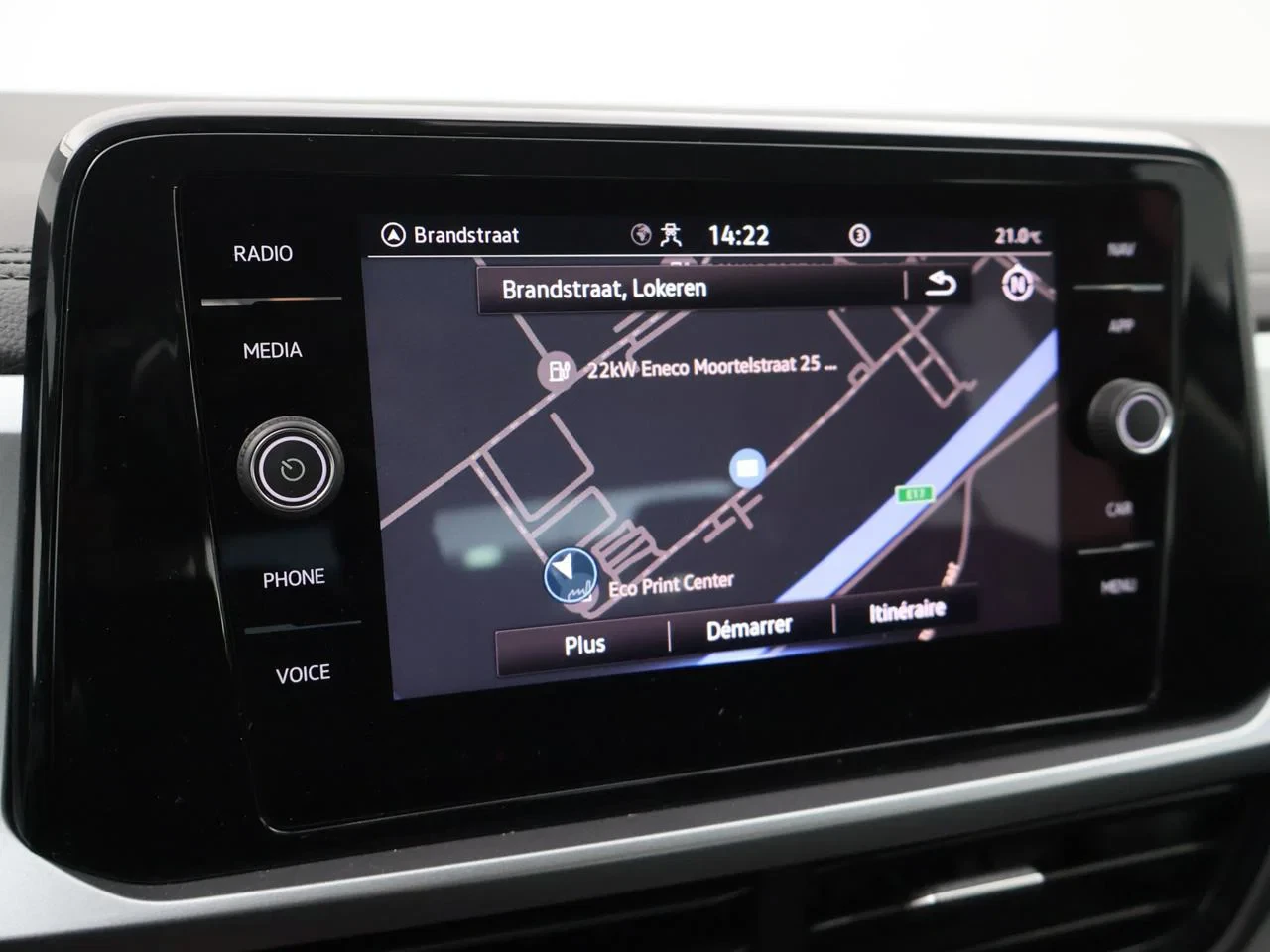 Volkswagen-T-Roc-image-5
