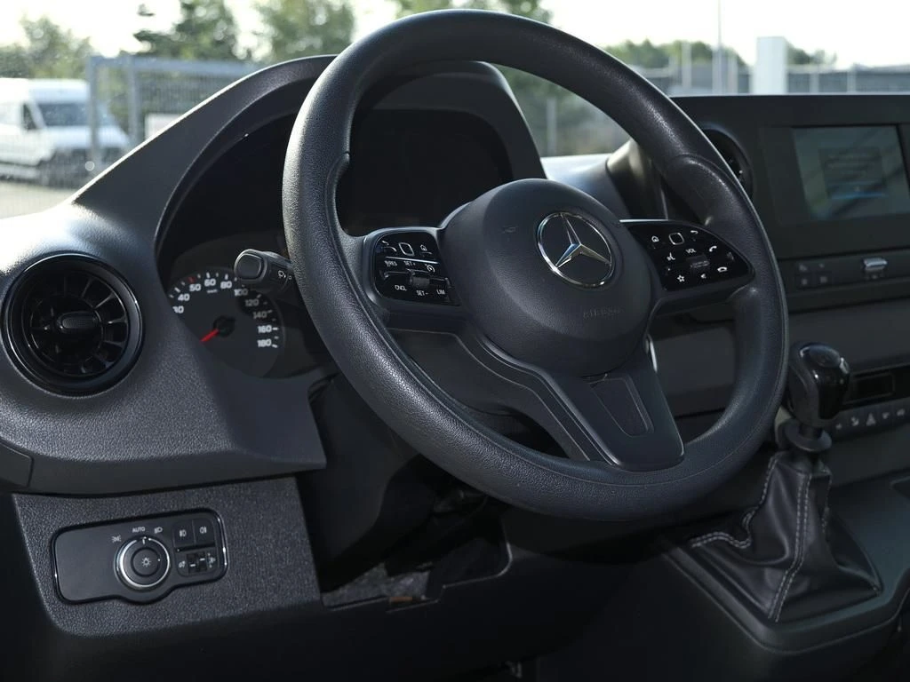 Mercedes-Benz-Sprinter 317-image-8