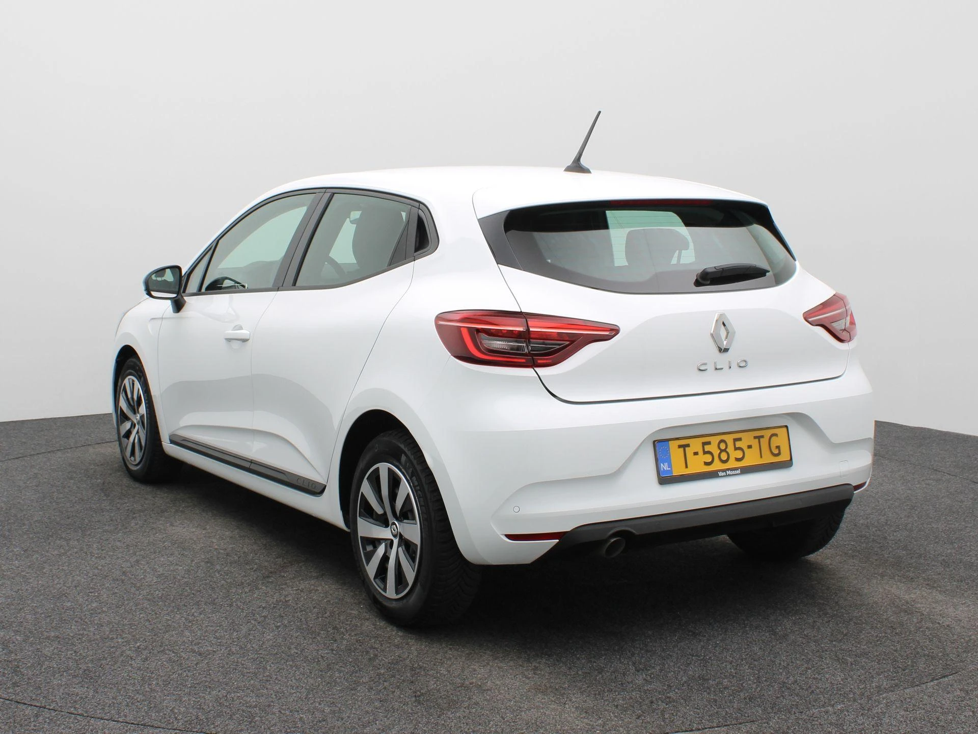 Renault-Clio-image-1