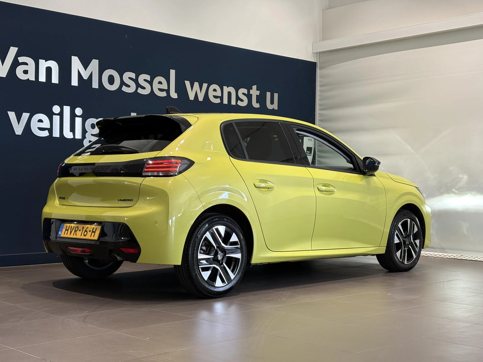 Peugeot 208 1.2 Hybrid 100 e-DCS6 Allure