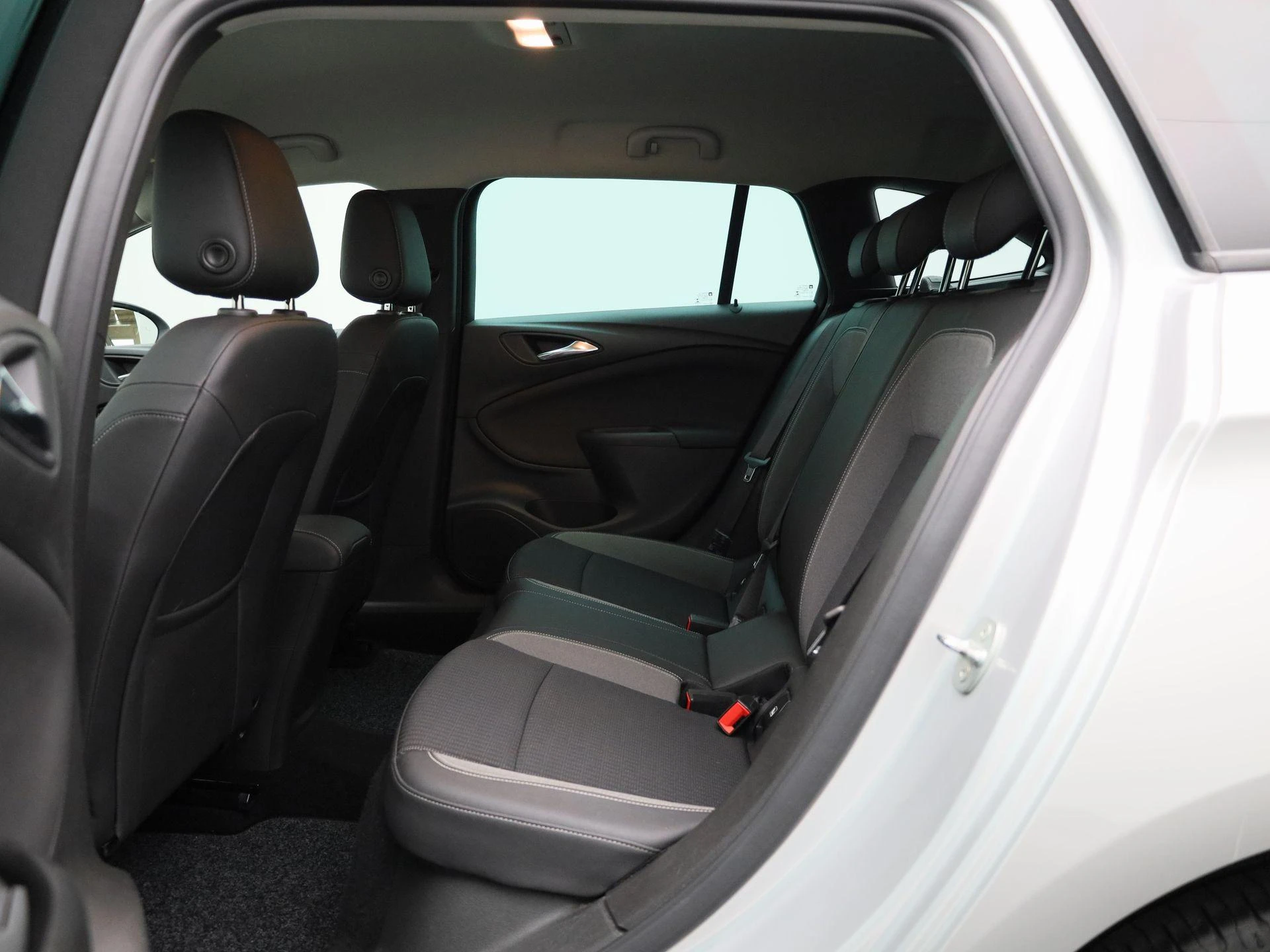 Opel Astra Sports Tourer 1.2 Design & Tech