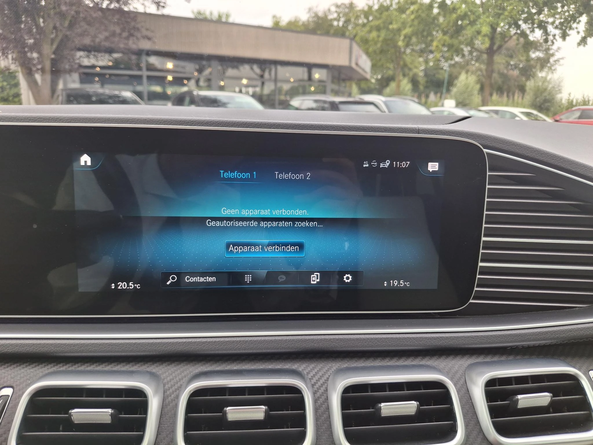 Mercedes-Benz-GLE-image-18