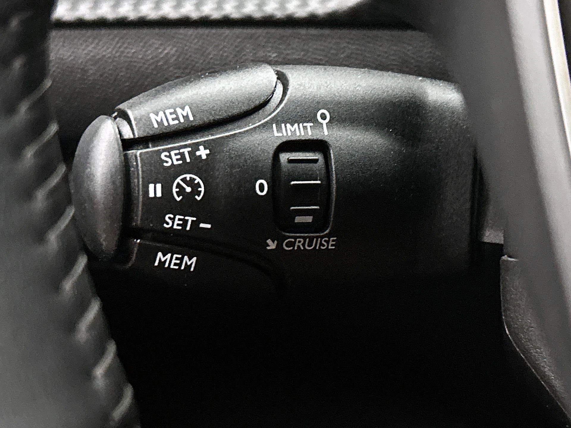 Peugeot-2008-image-5