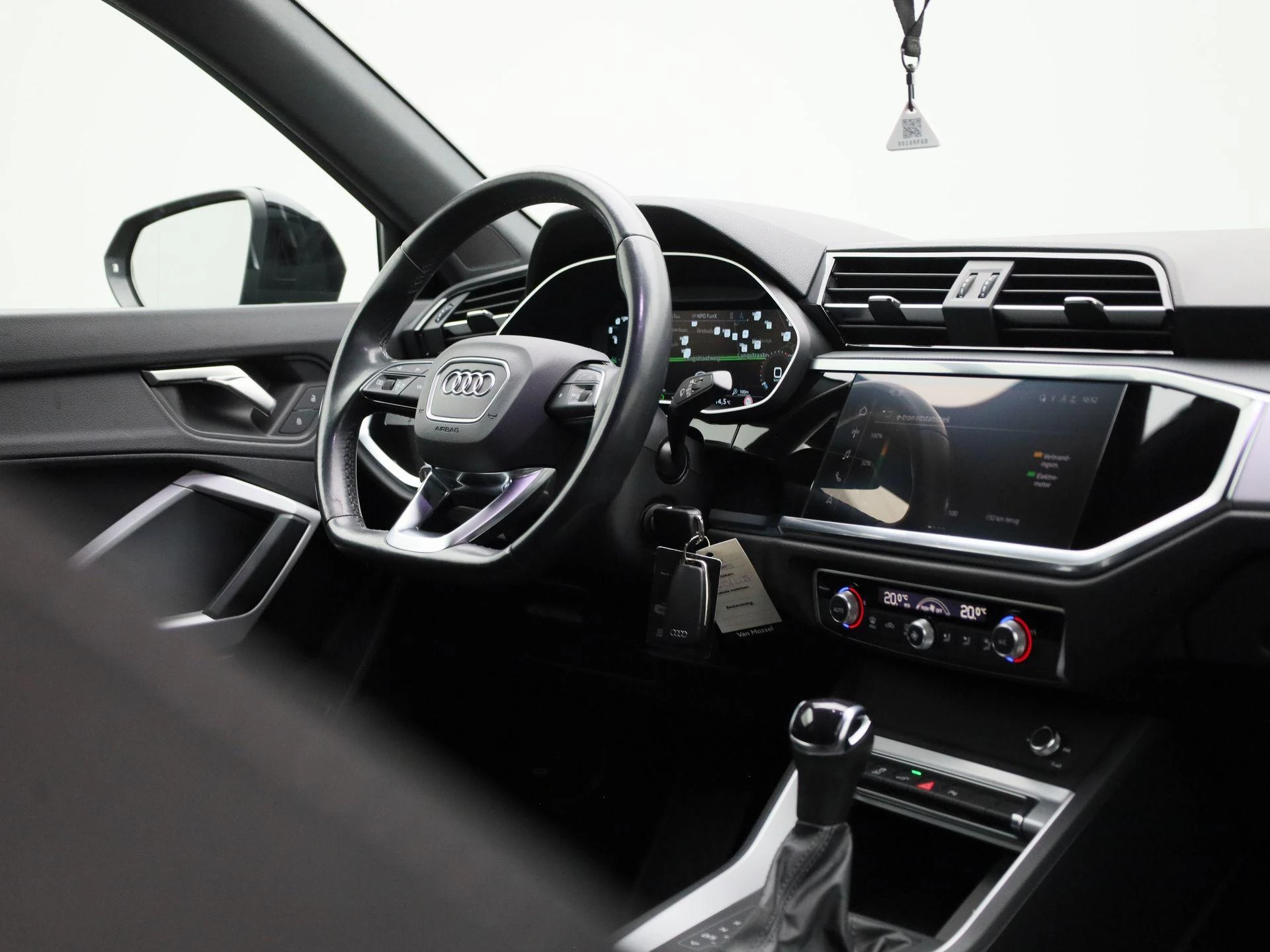 Audi-Q3-image-39