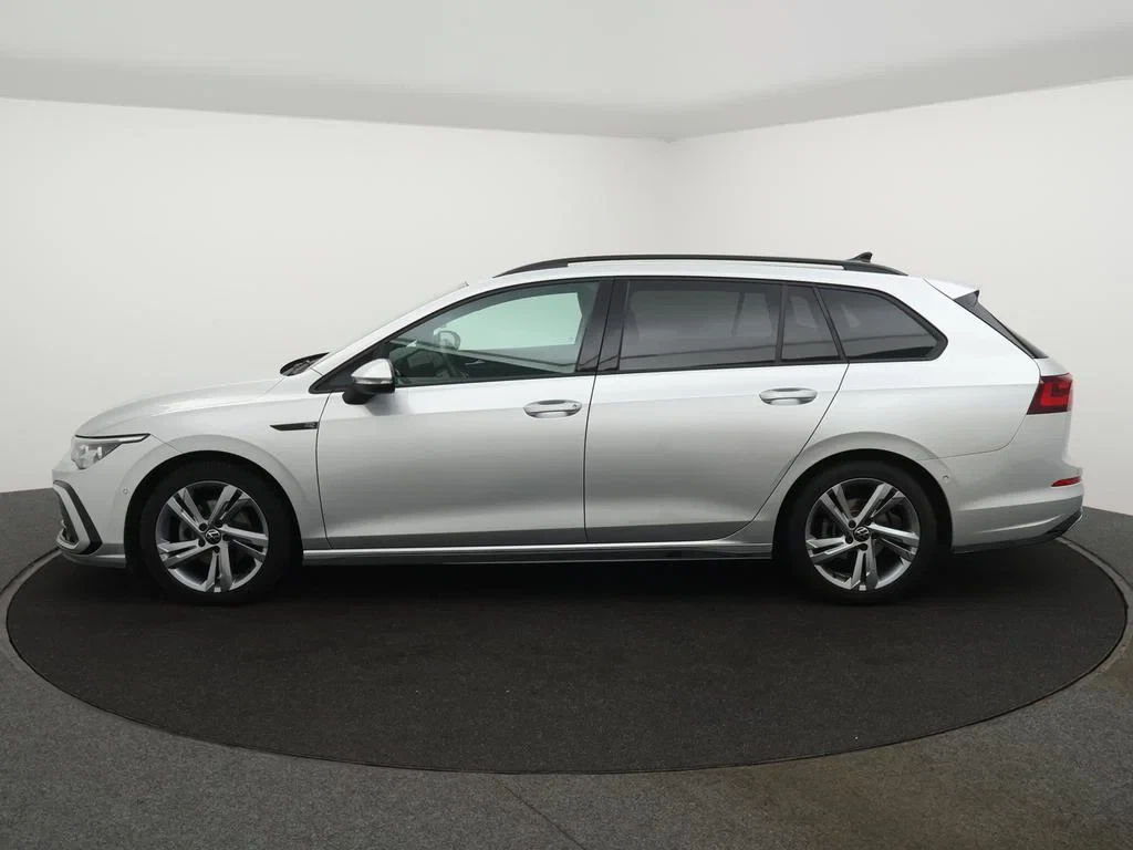 Volkswagen-Golf-image-26