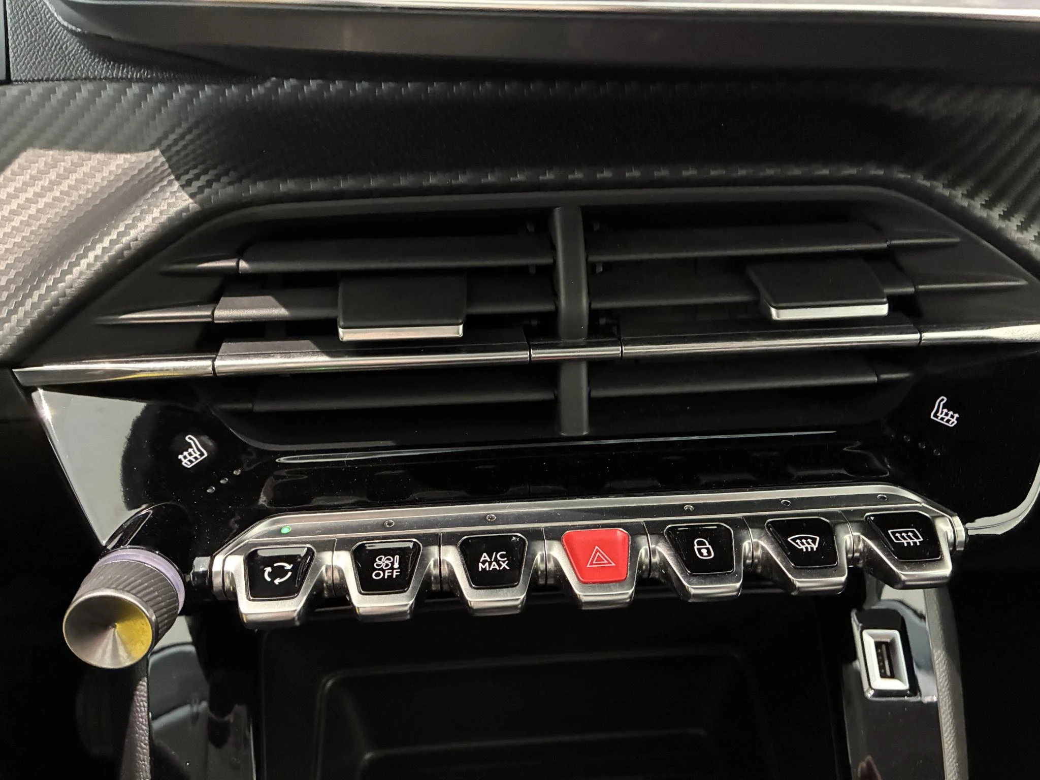 Peugeot-208-image-20