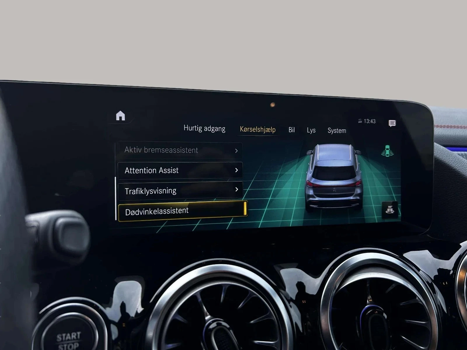 Mercedes-Benz-EQA-image-18