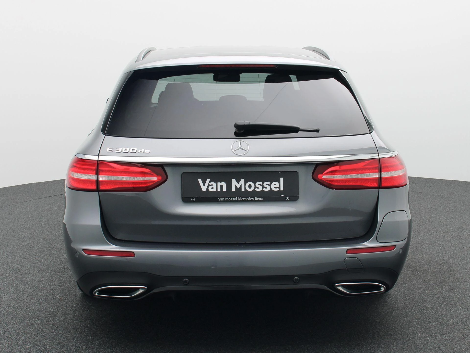 Mercedes-Benz-Classe E-image-4