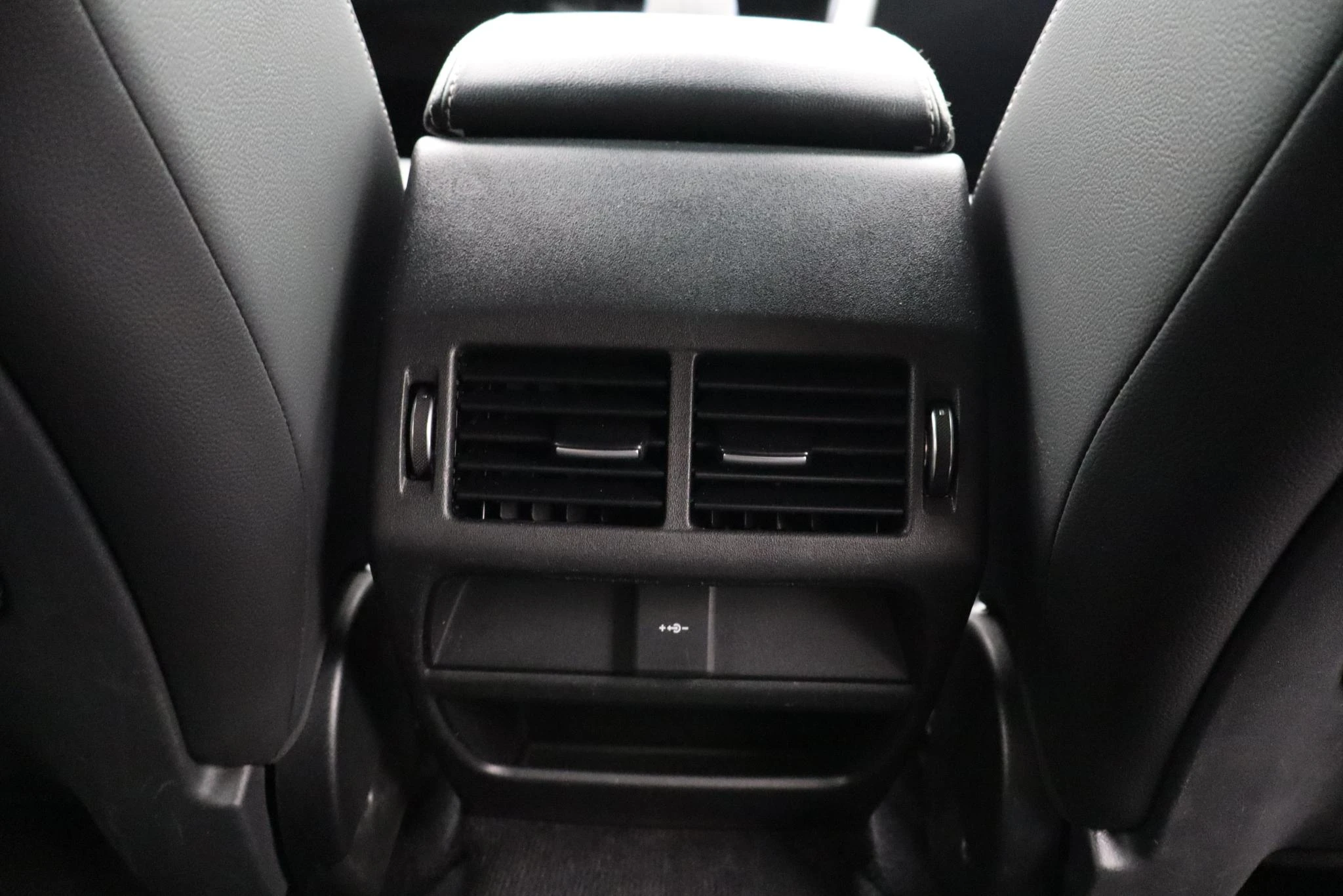 Jaguar-E-PACE-image-35