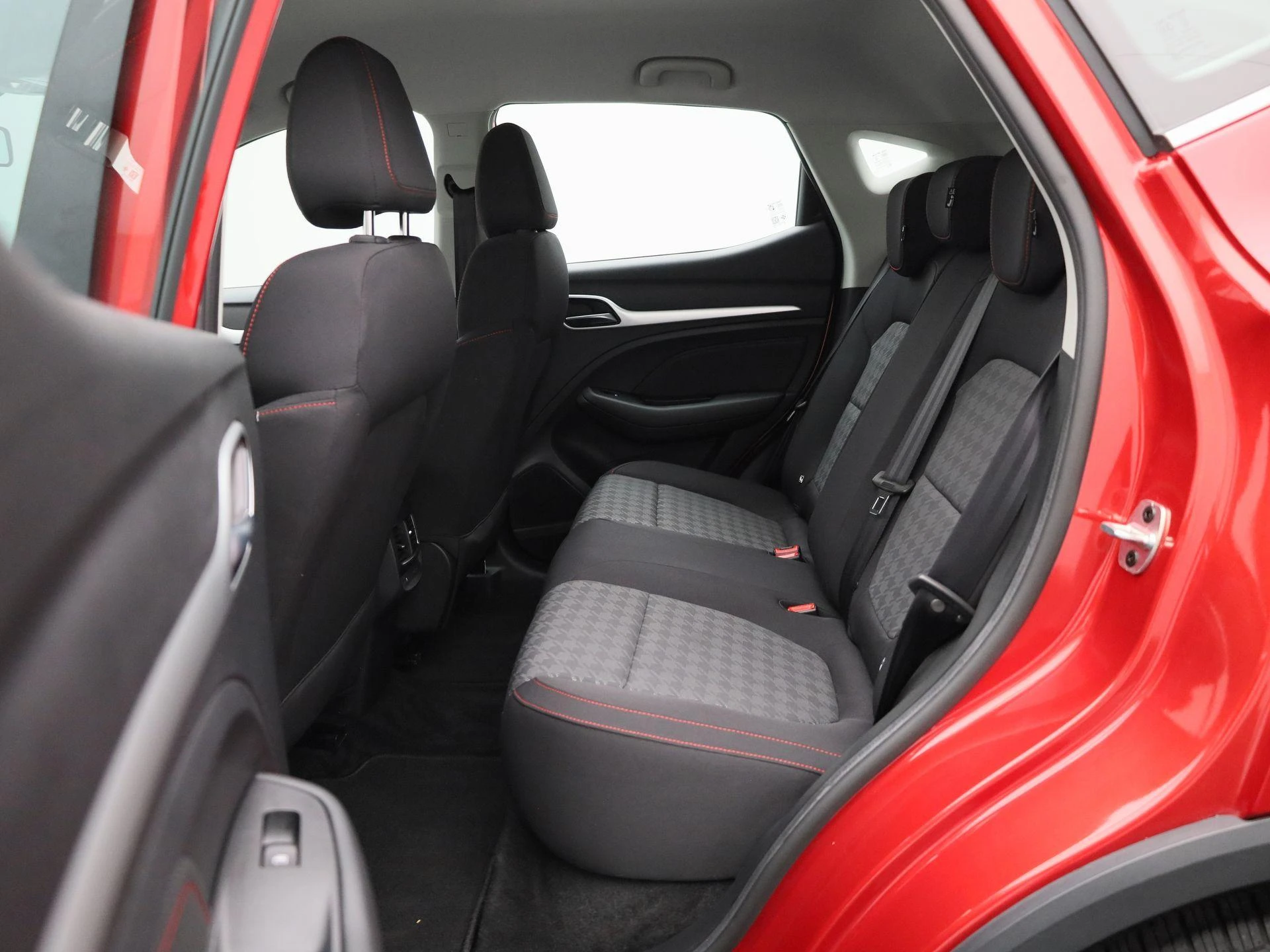 MG-ZS-image-11