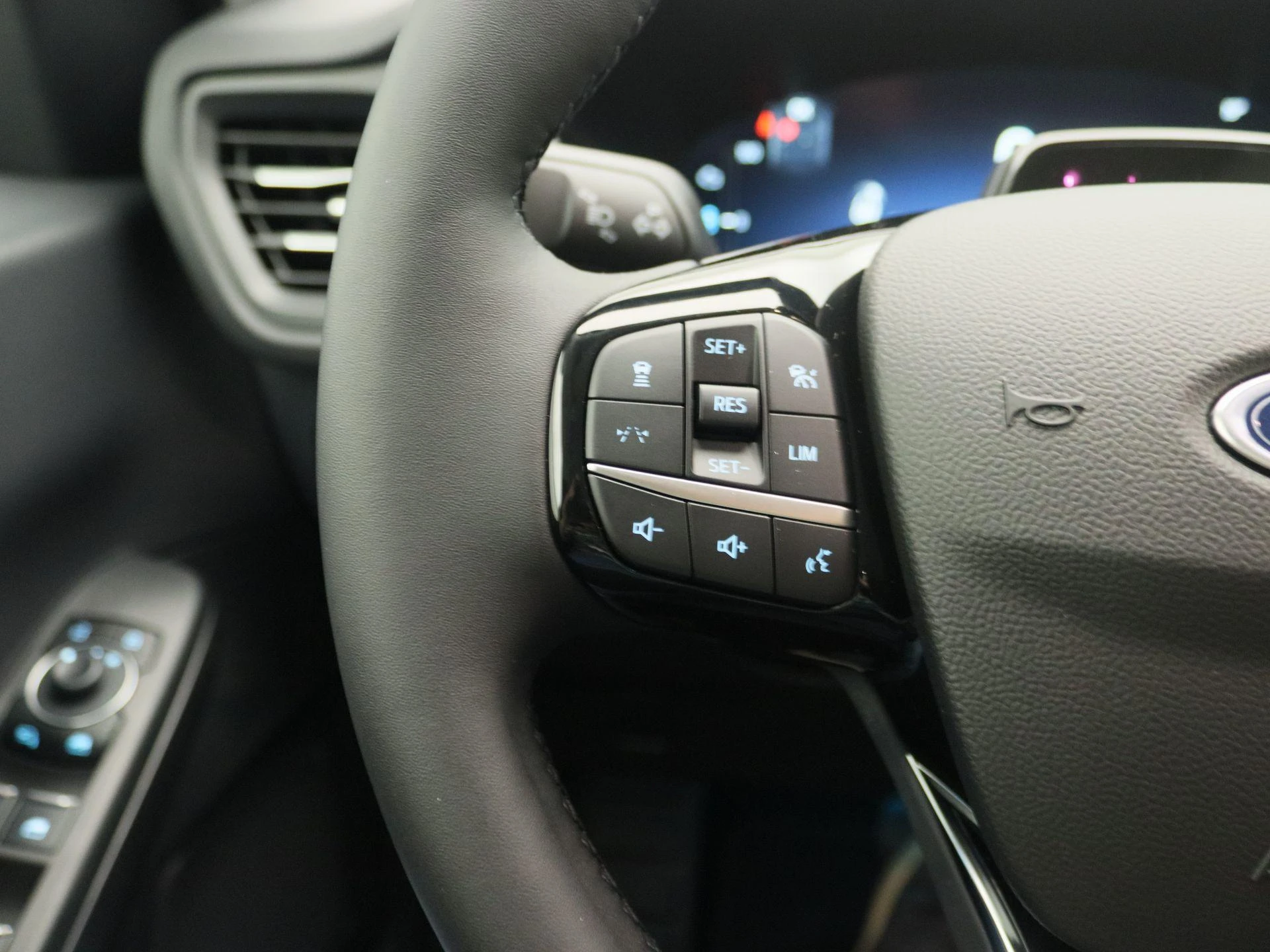 Ford-Kuga-image-14