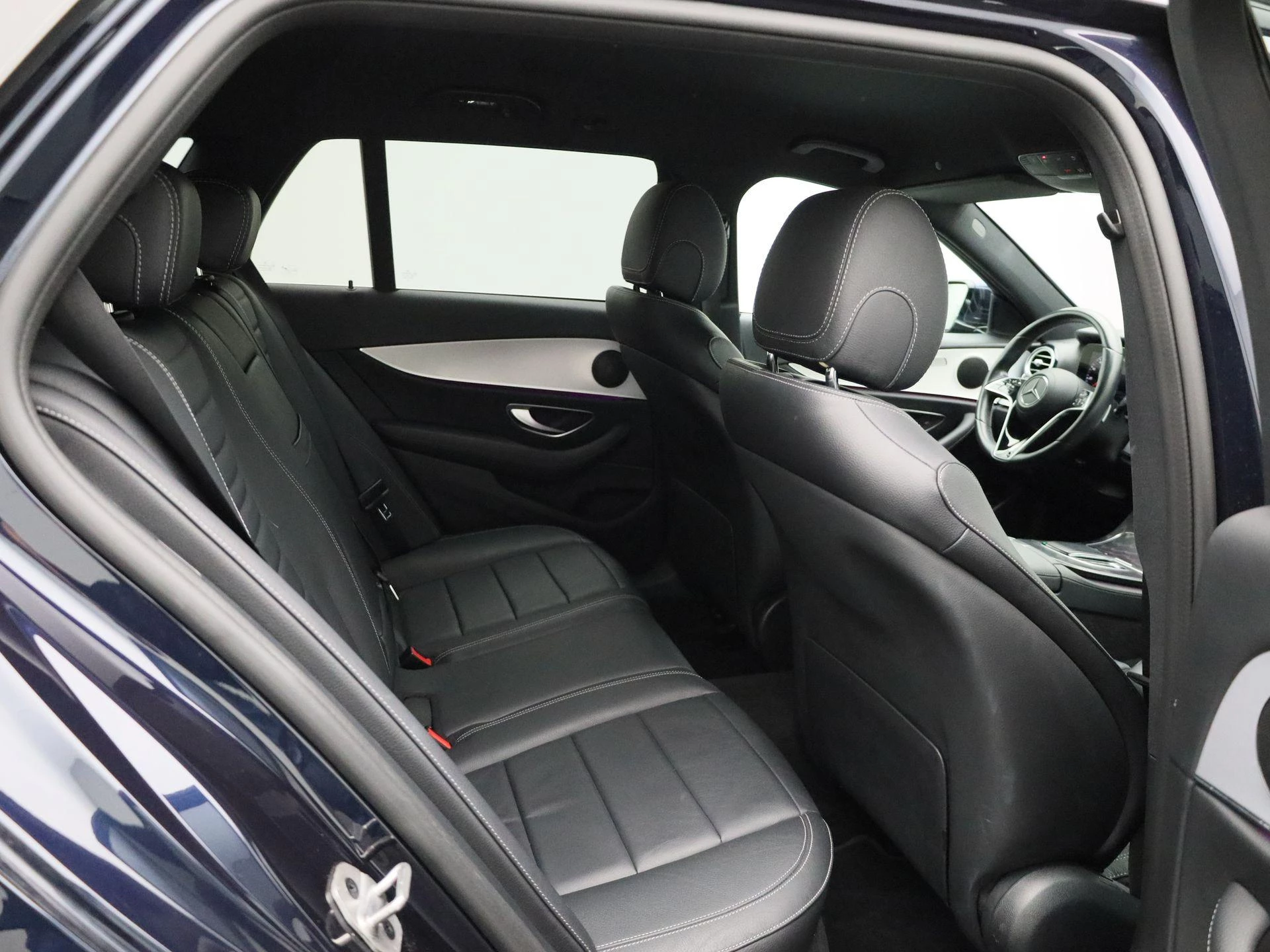 Mercedes-Benz-E-Klasse-image-39