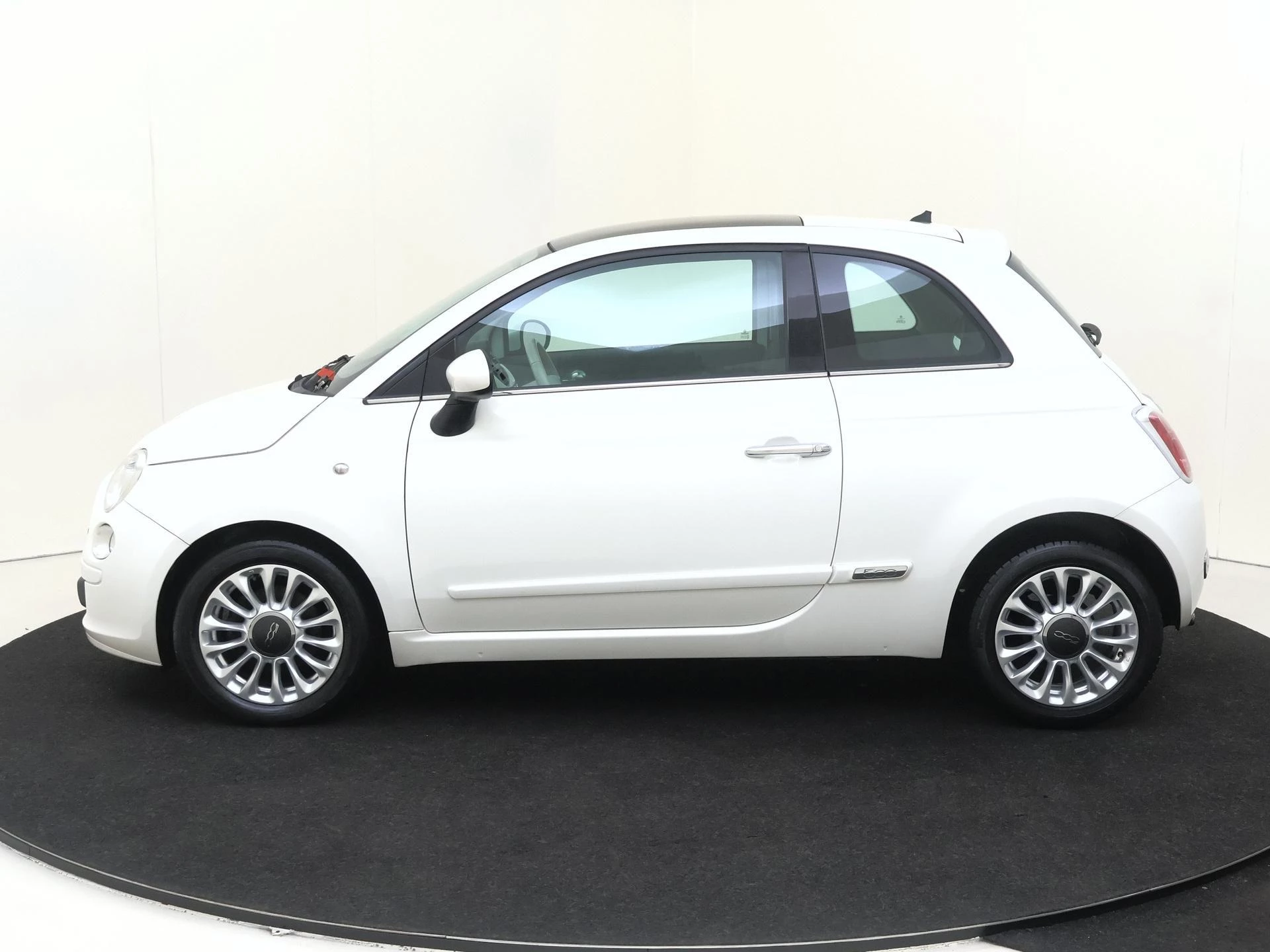 Fiat-500-image-6