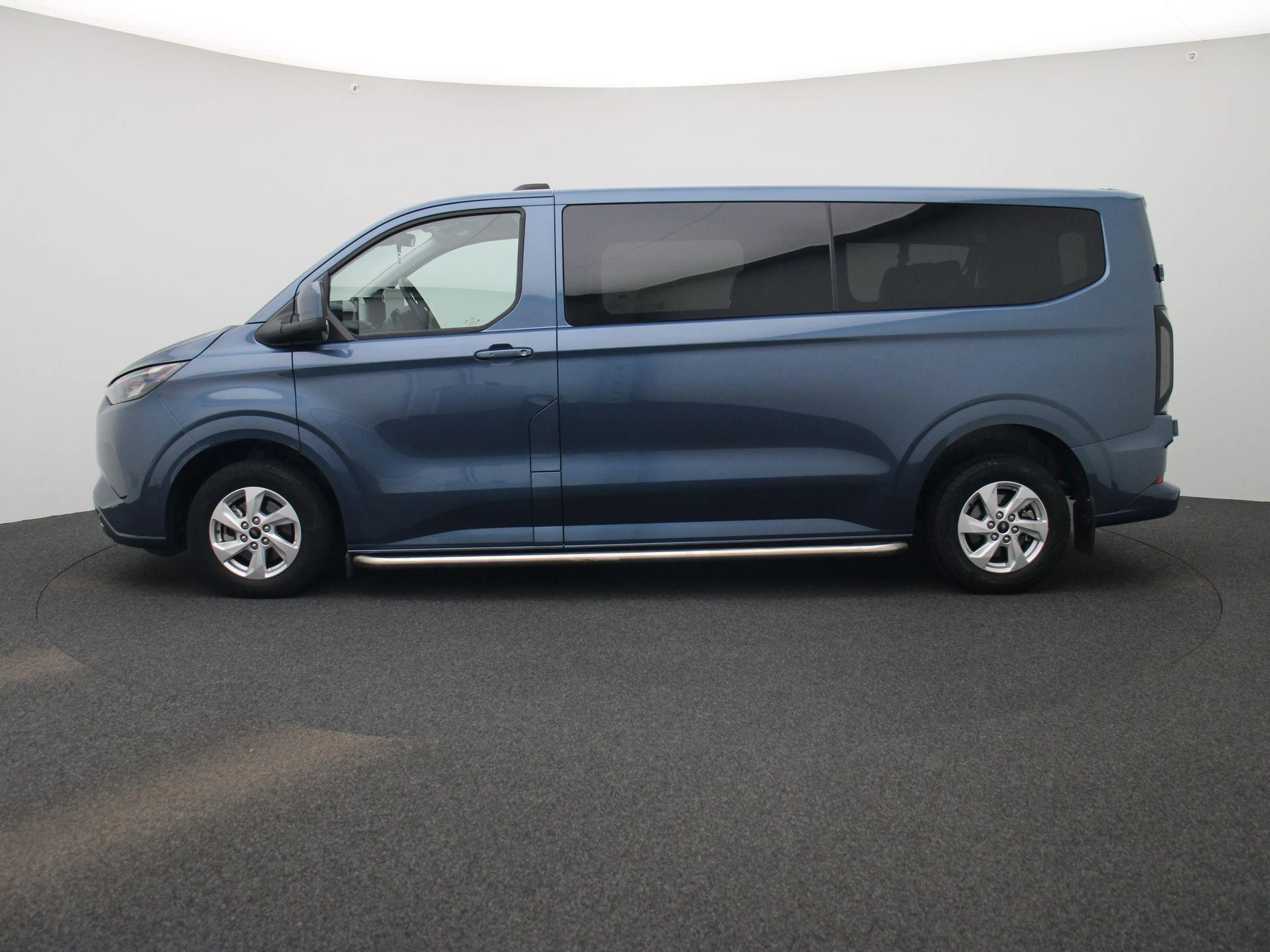 Ford-Transit Custom-image-3