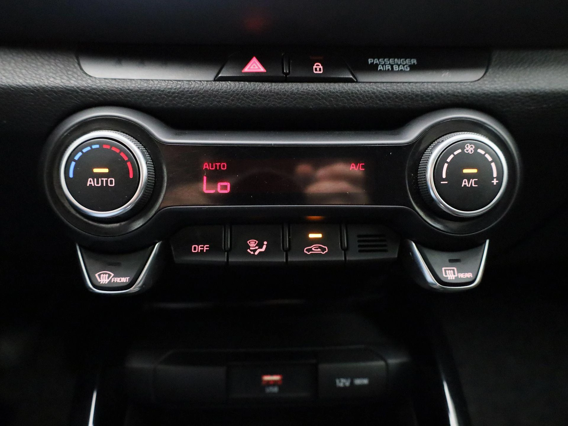 Kia-Stonic-image-17