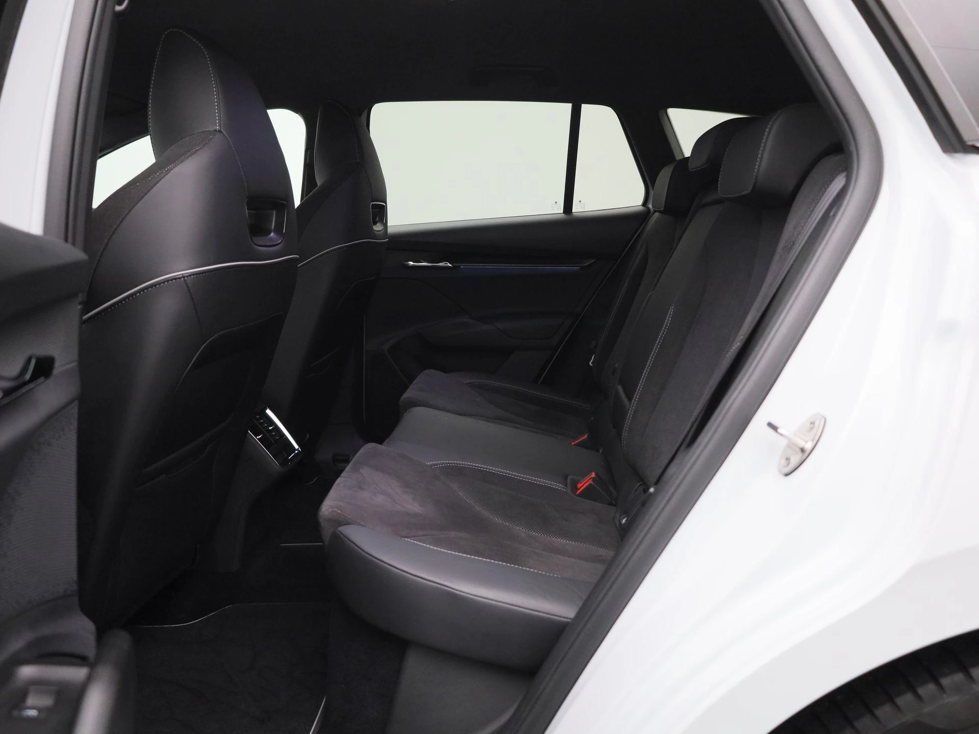 Škoda-Enyaq iV-image-11