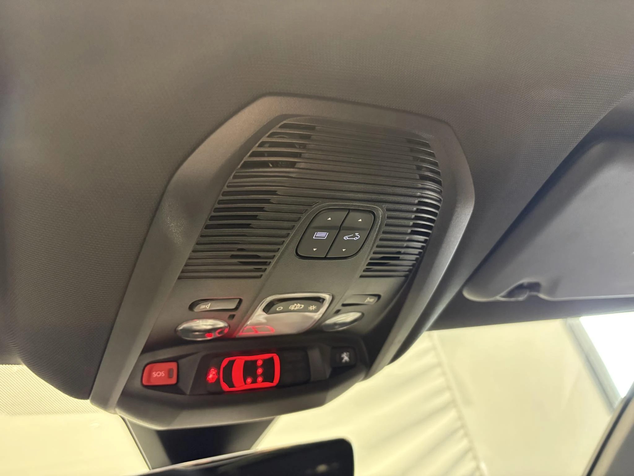Peugeot 3008 1.6 HYbrid 225 GT