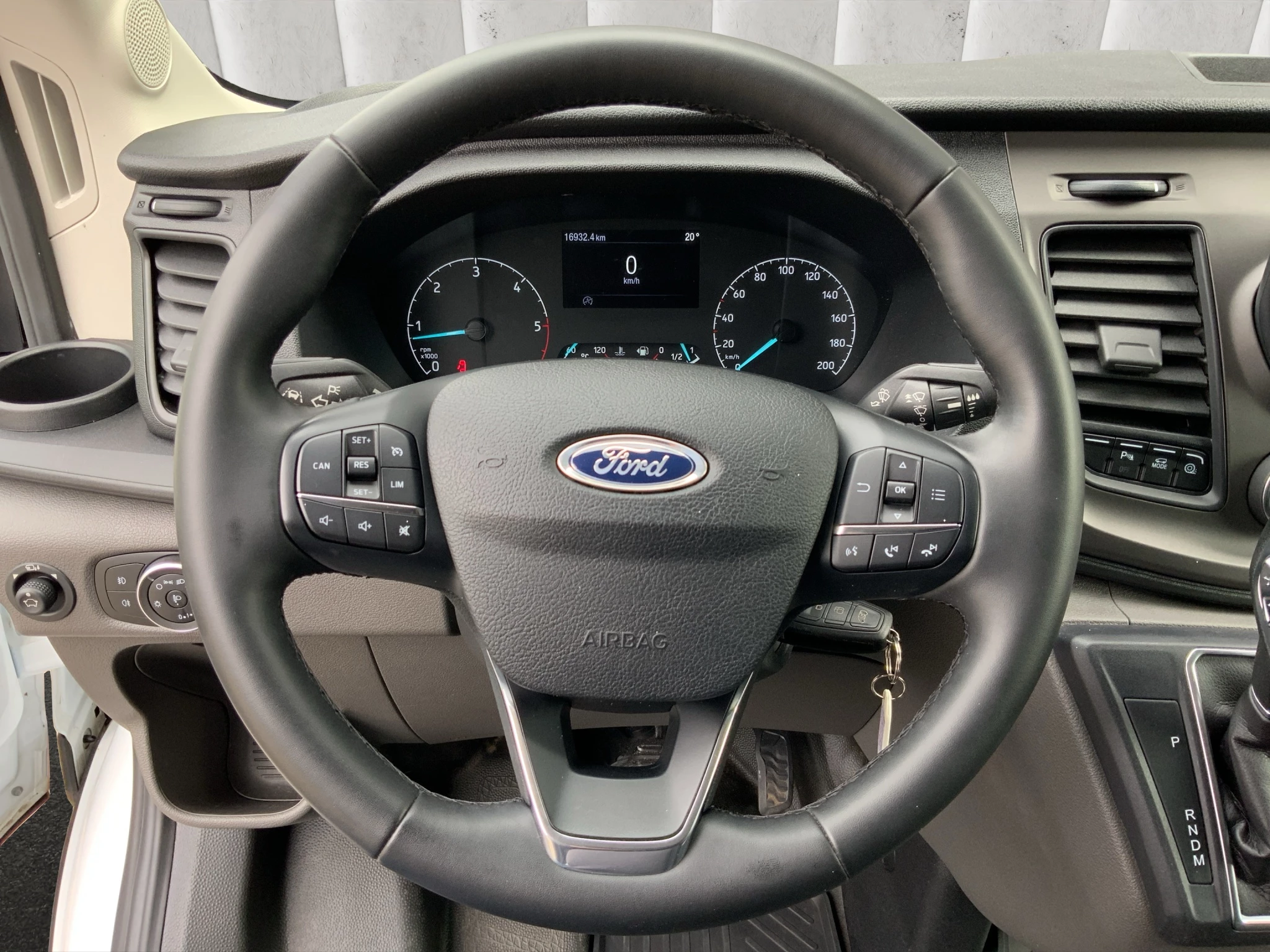 Ford-Transit-image-12