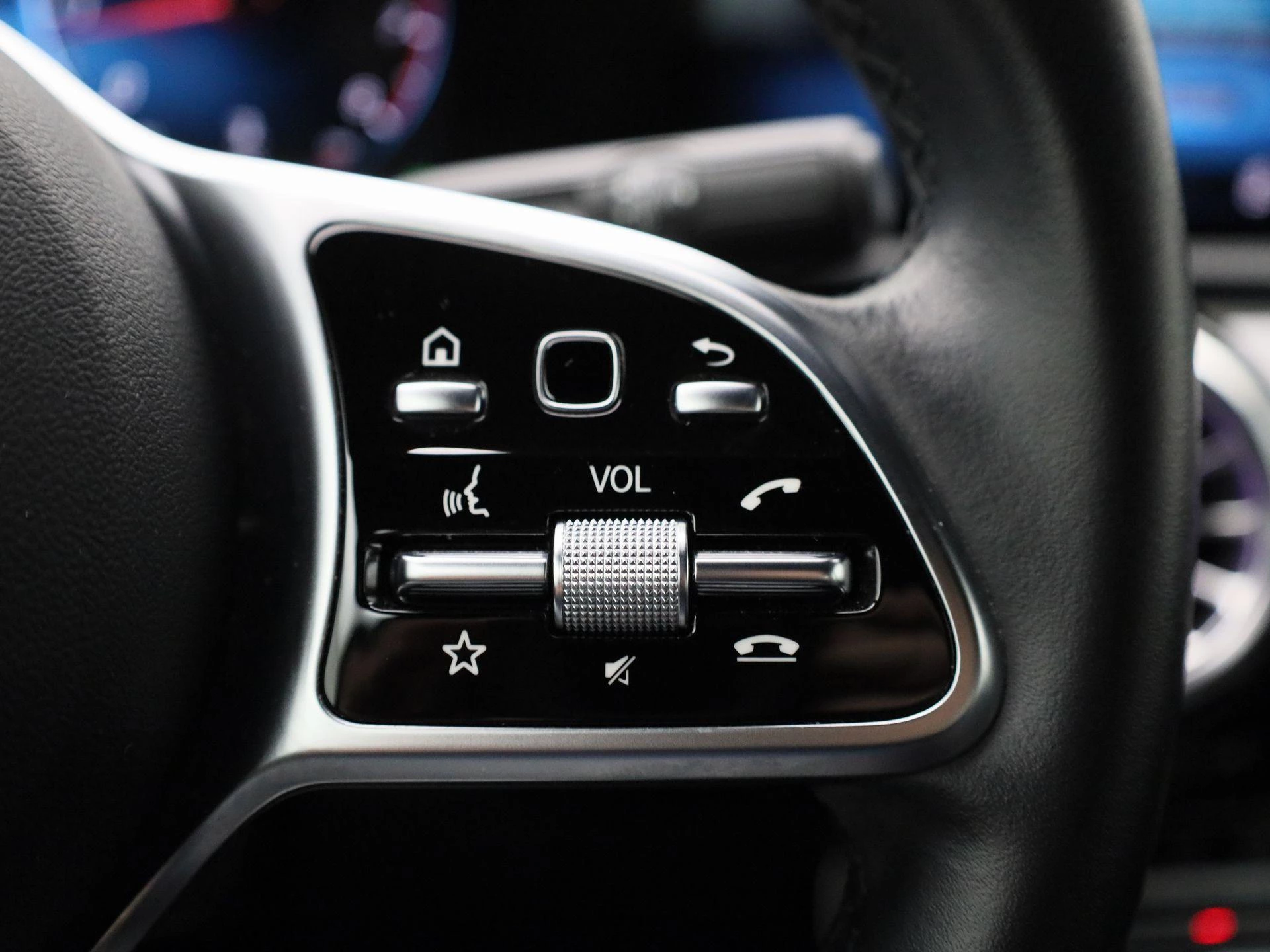 Mercedes-Benz-A-Klasse-image-23