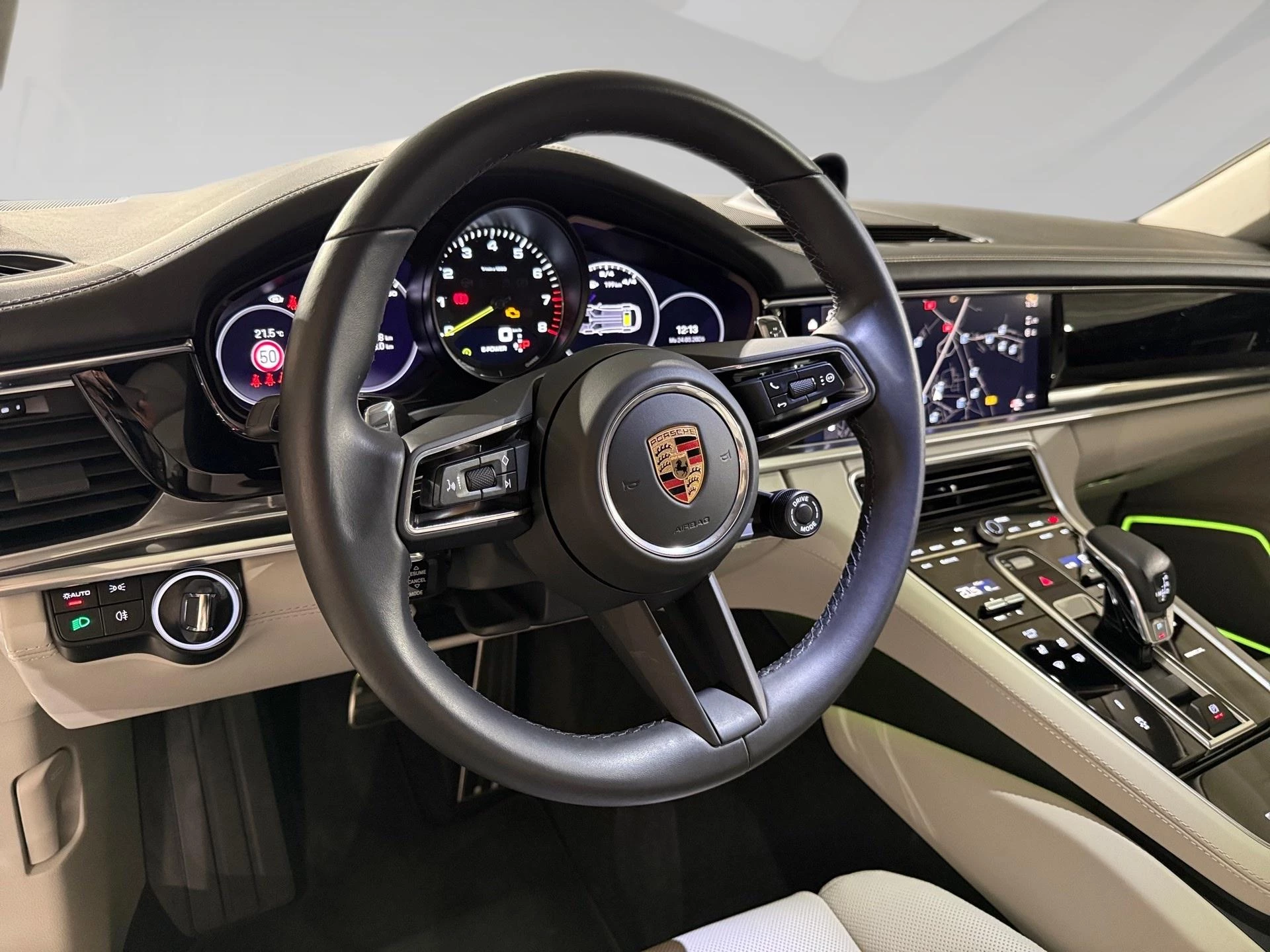 Porsche-Panamera-image-7