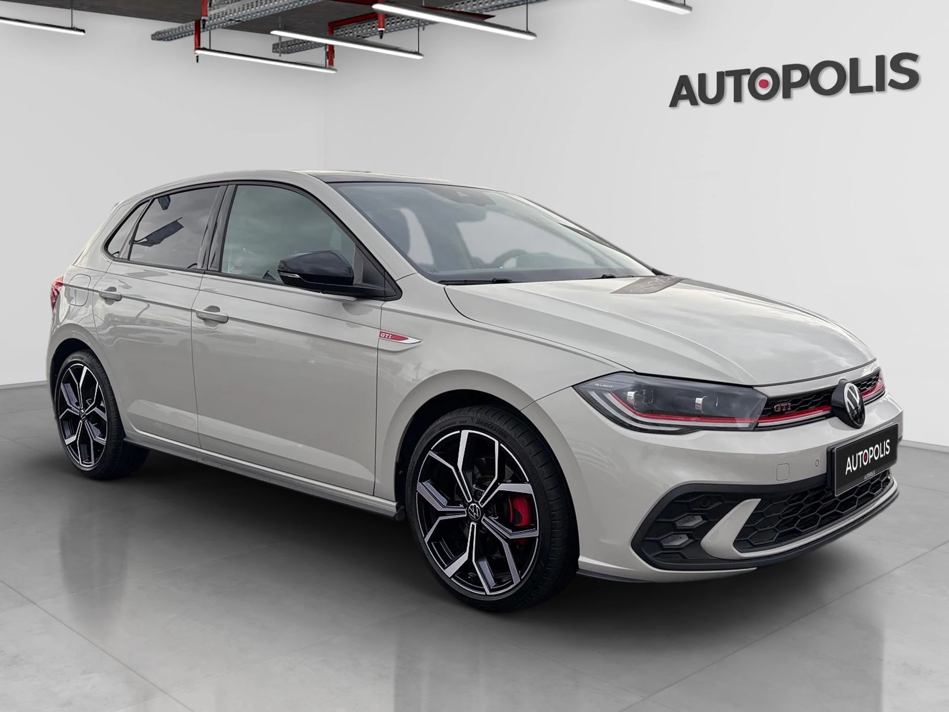 Volkswagen-Polo-image-16