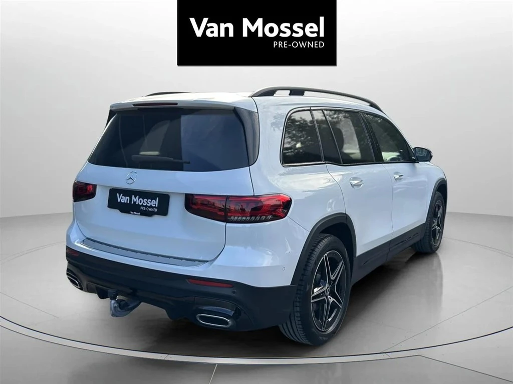 Mercedes-Benz-GLB-image-4