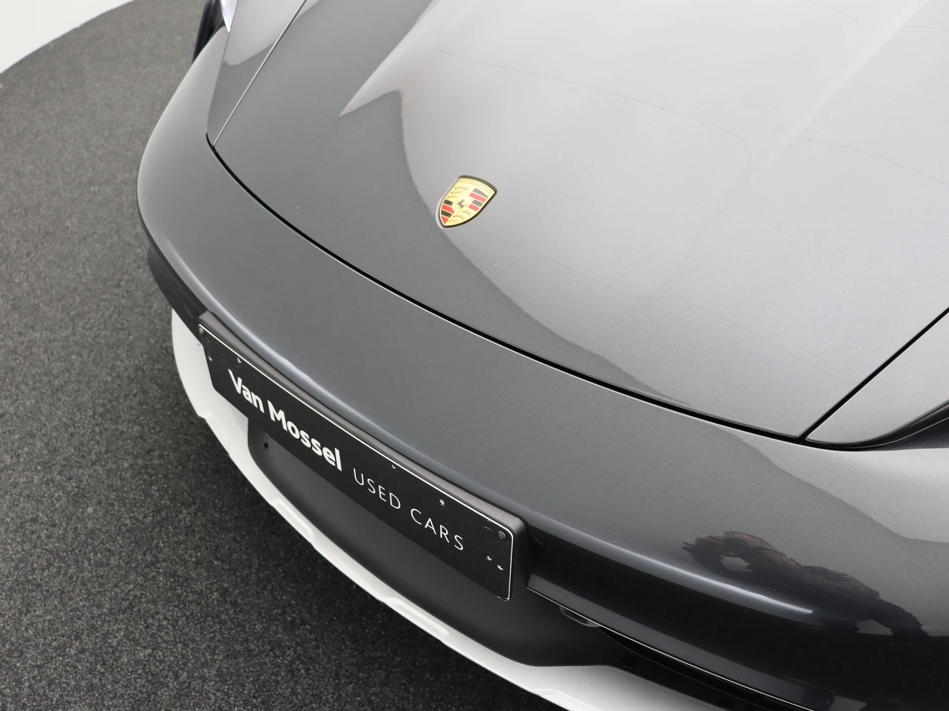 Porsche-Taycan-image-20
