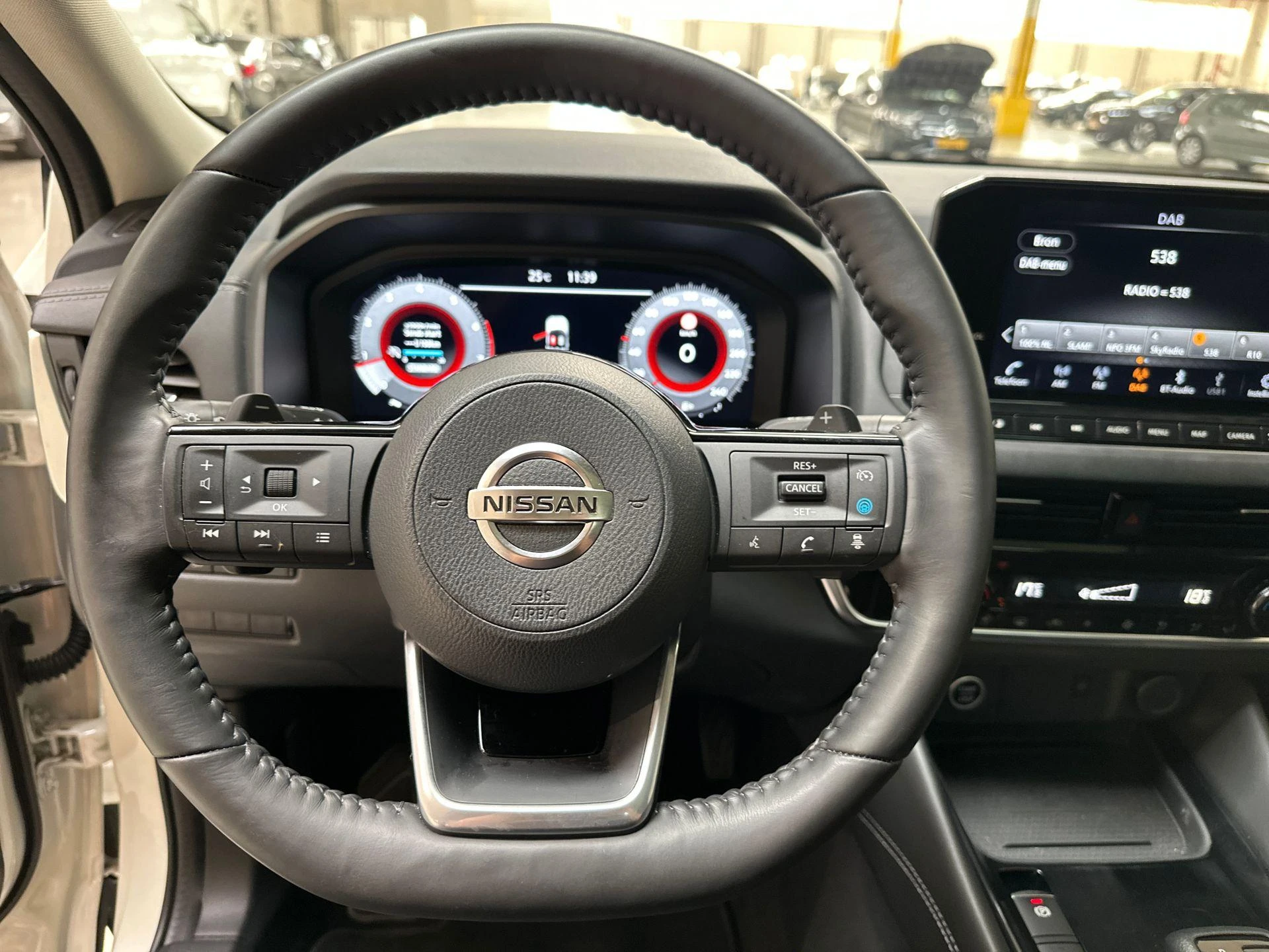 Nissan-QASHQAI-image-25