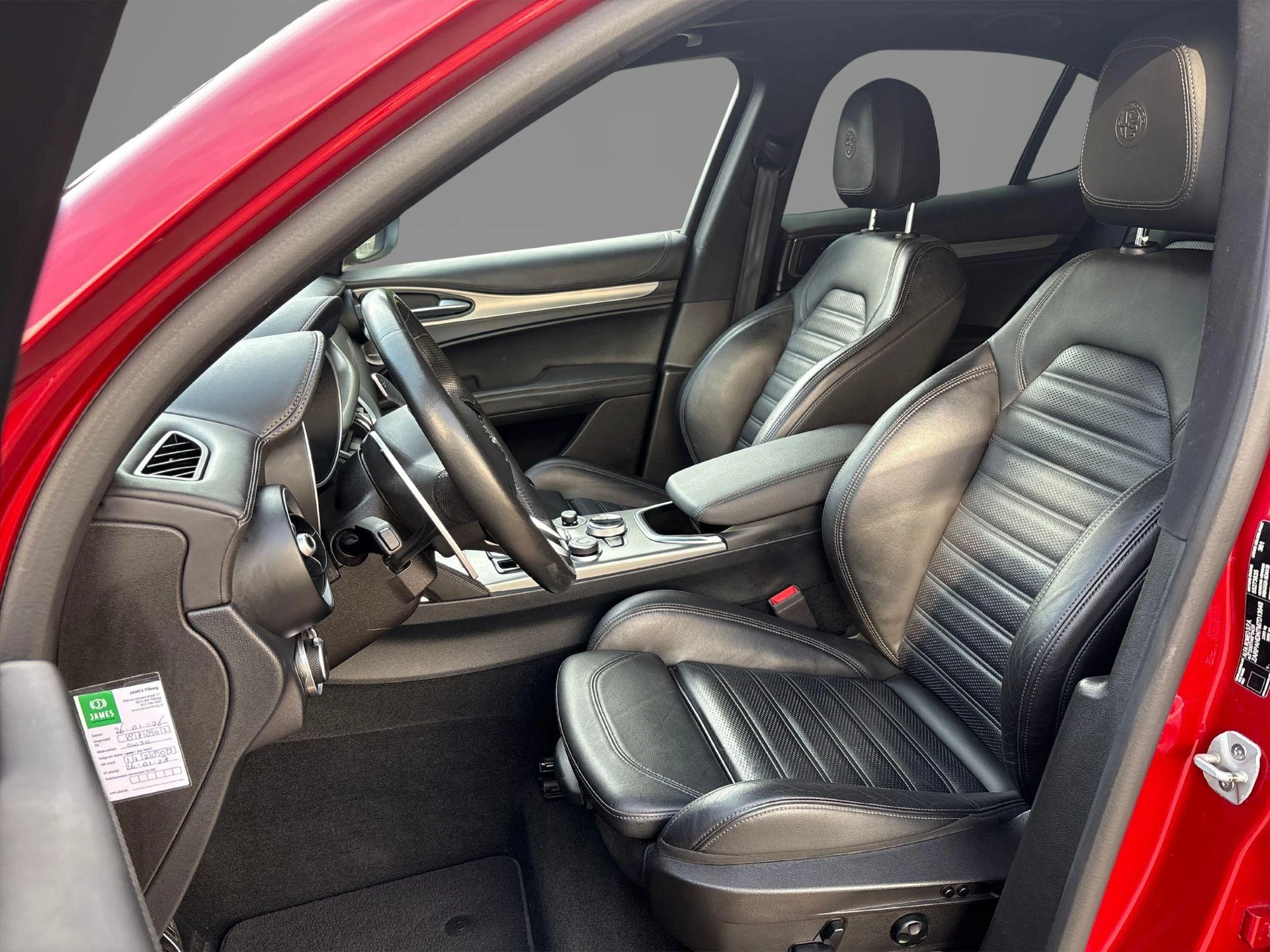 Alfa Romeo-Stelvio-image-2