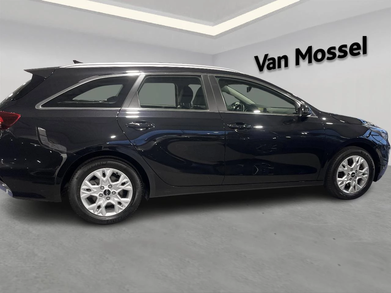 Kia-Ceed Sportswagon-image-4