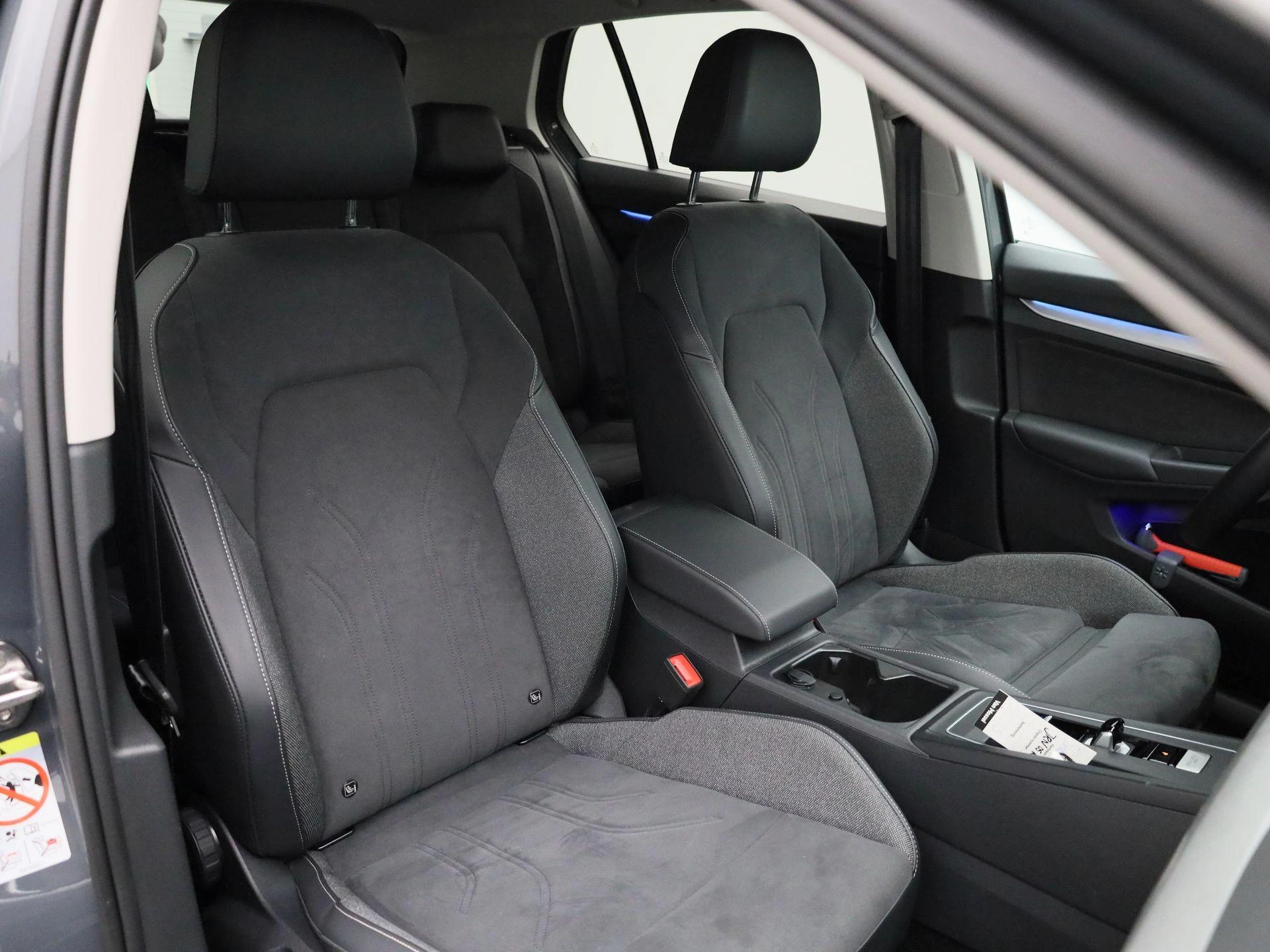 Volkswagen Golf 1.5 eHybrid Life Edition 204 PK|
