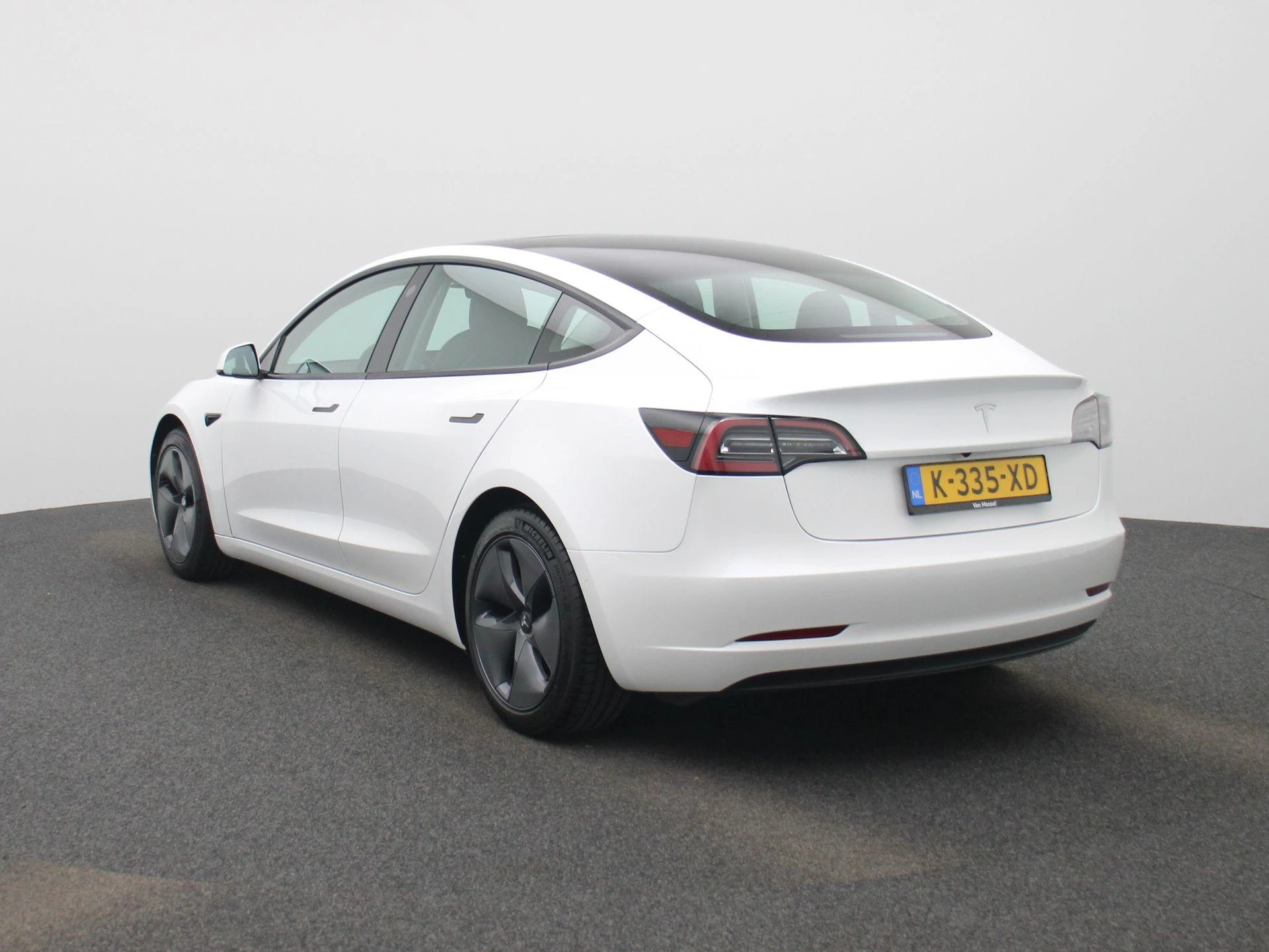 Tesla Model 3 Standard RWD Plus 60 kWh