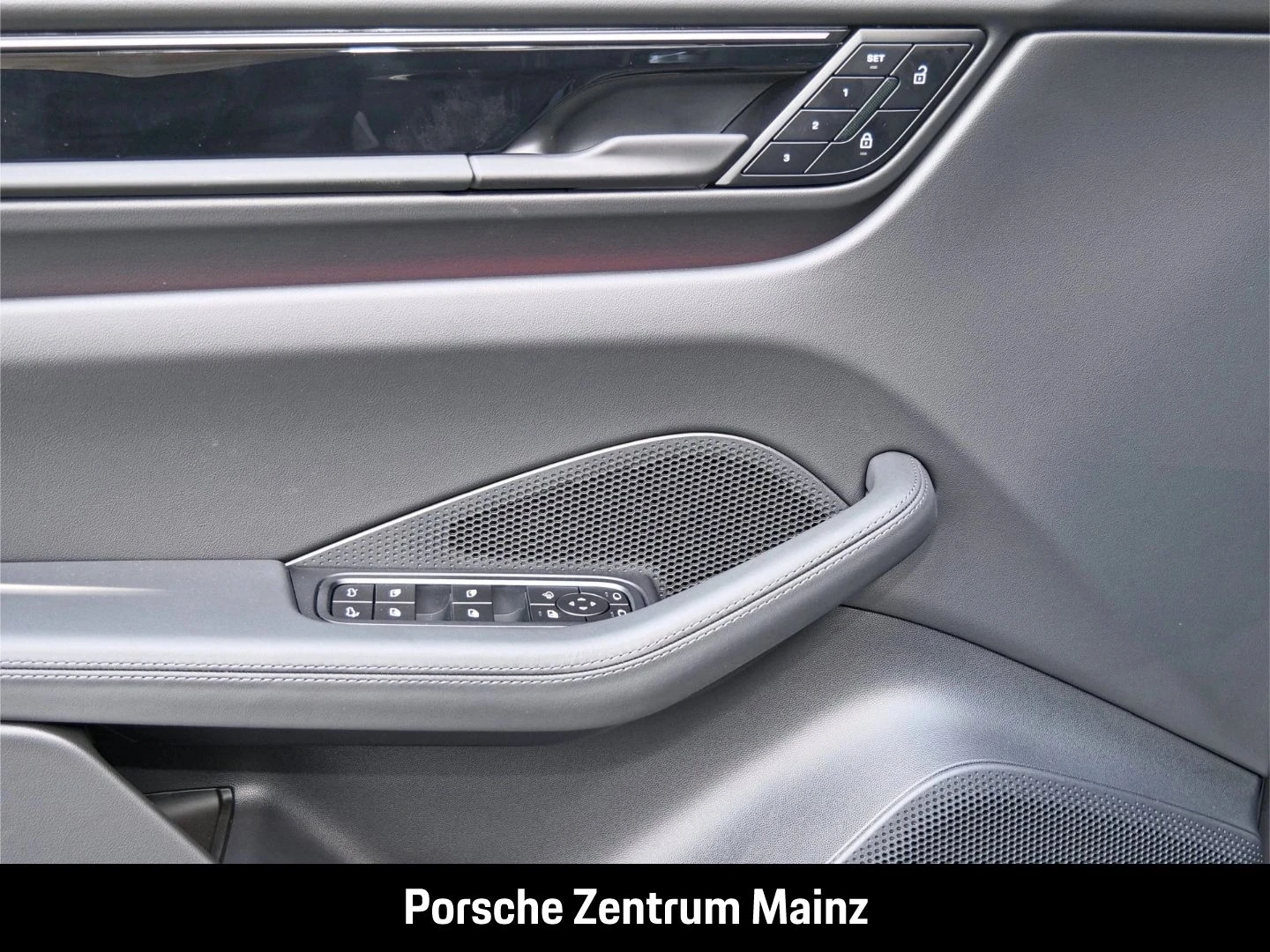 Porsche-Macan-image-29