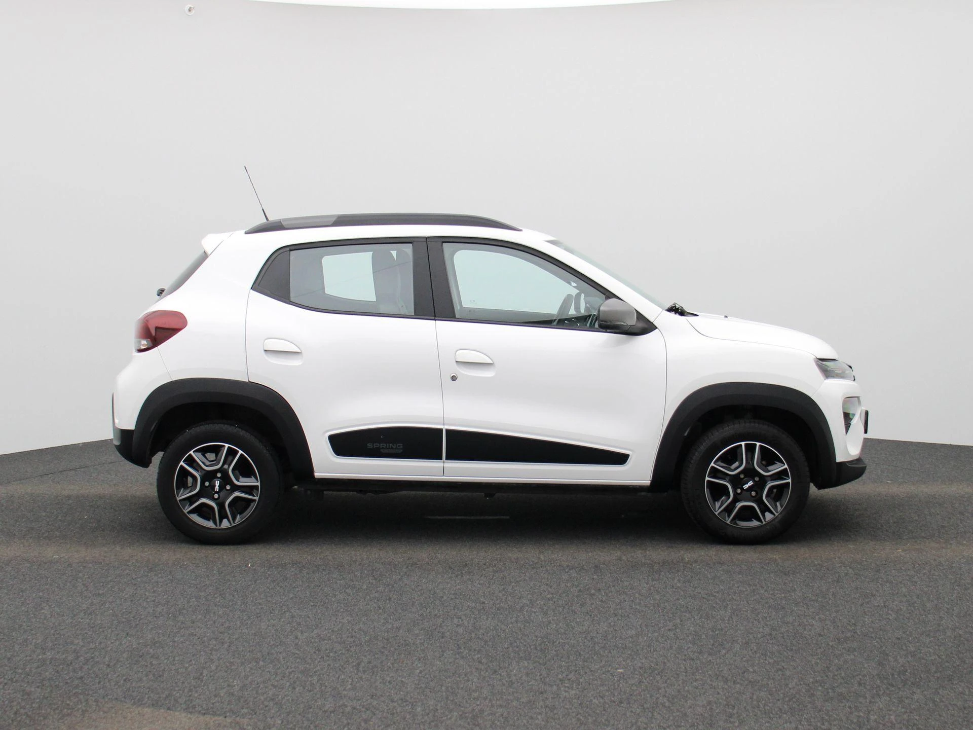 Dacia-Spring-image-5