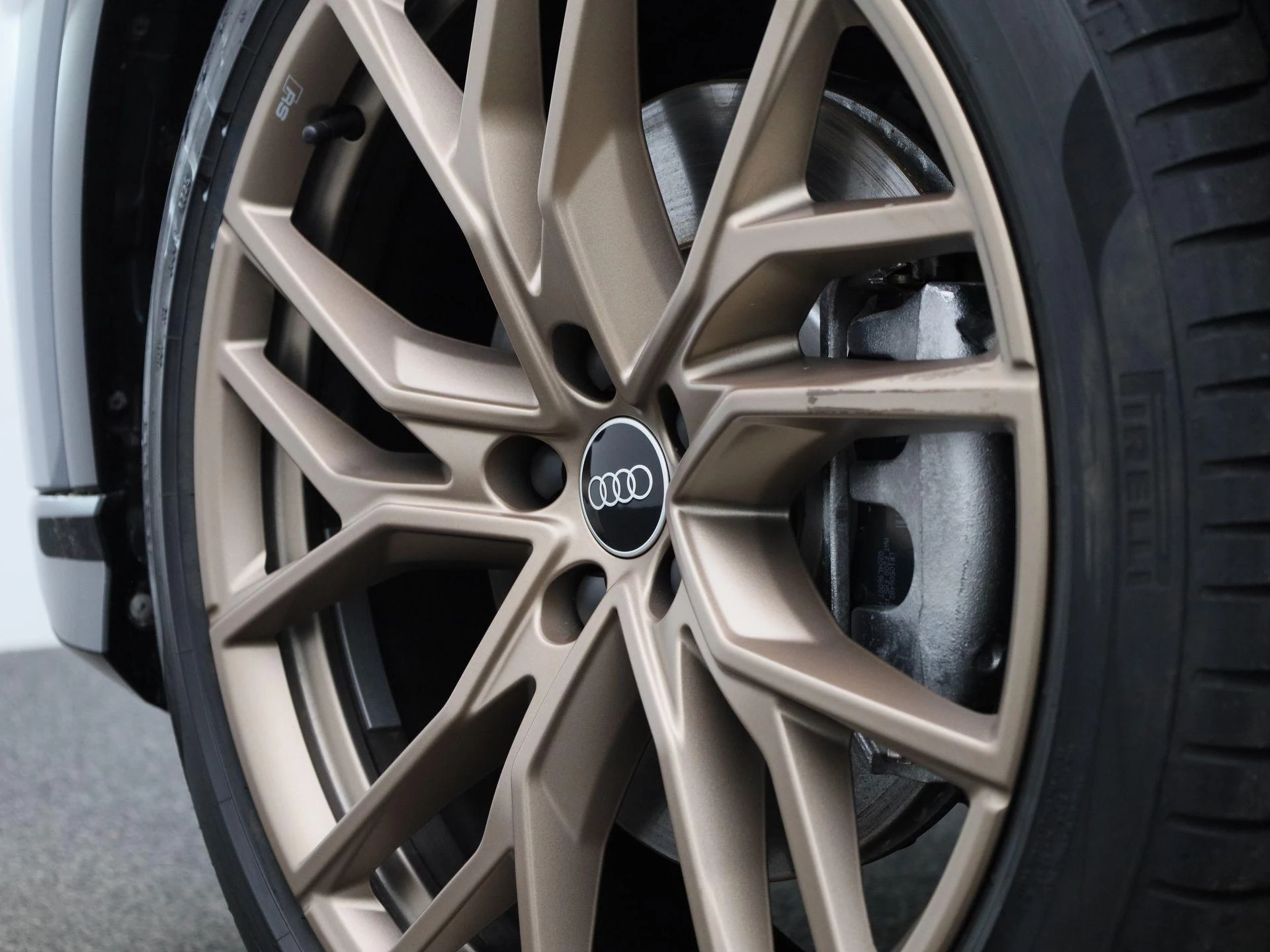 Audi-Q4 e-tron-image-47