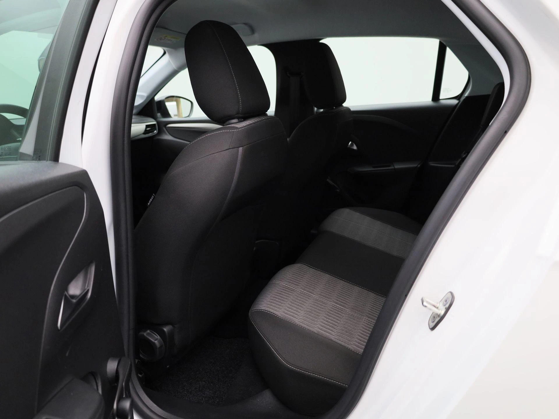 Opel-Corsa-image-9