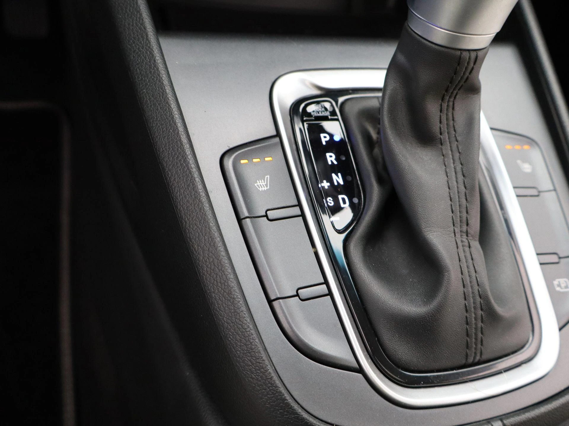 Hyundai-Kona-image-22