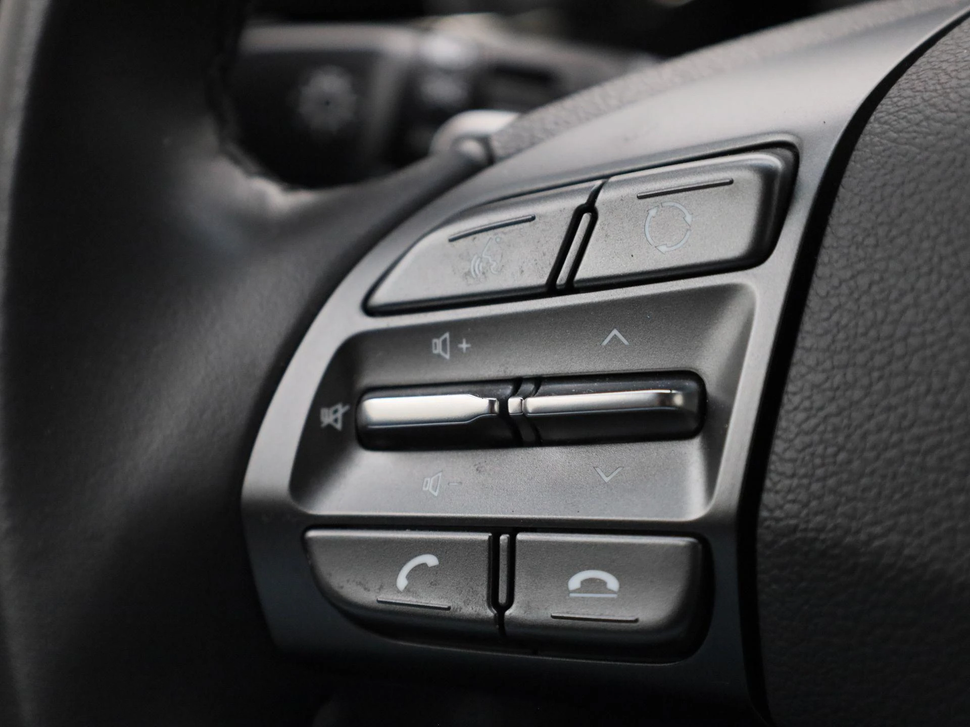 Hyundai-IONIQ-image-18