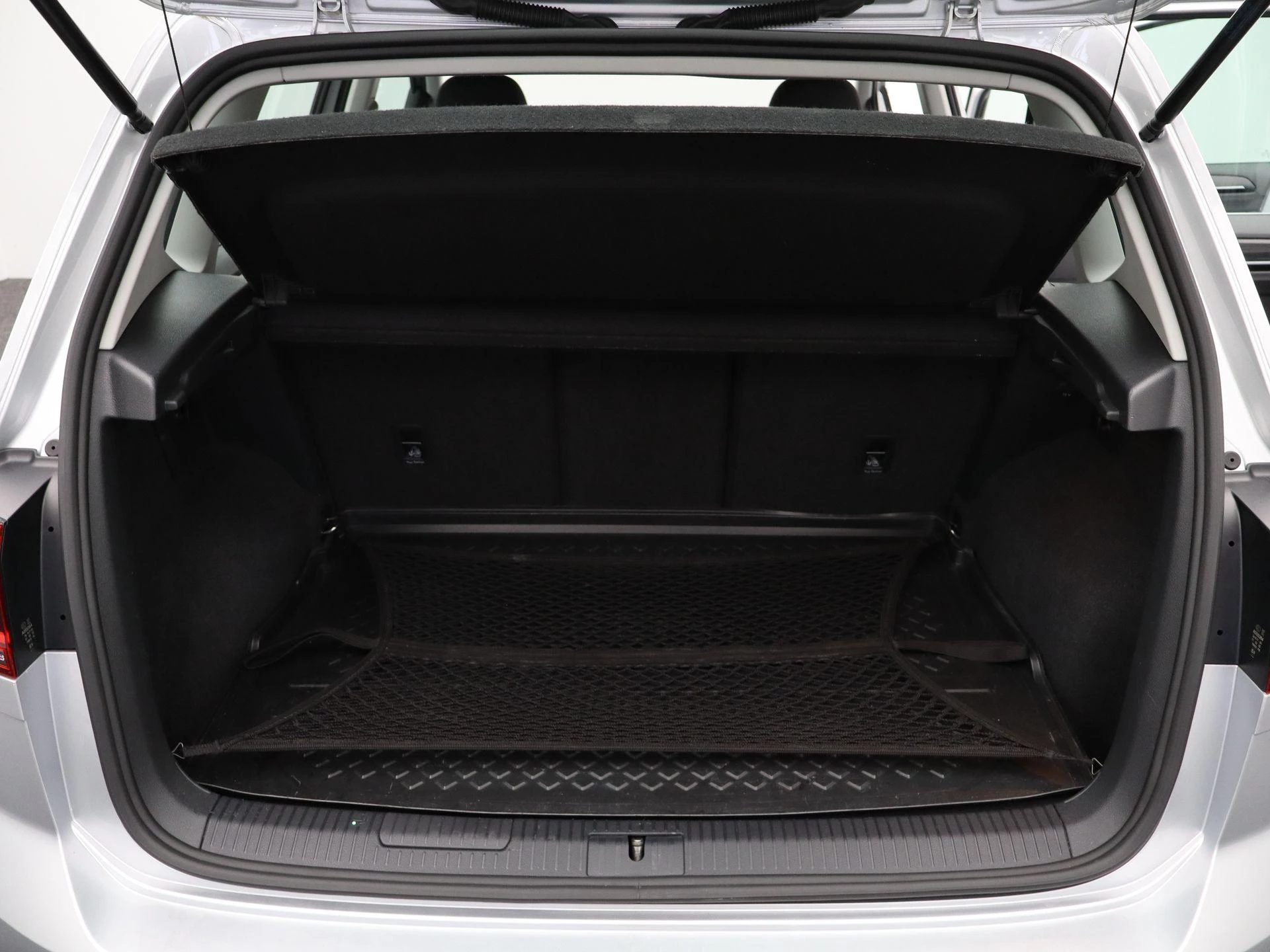 Volkswagen-Golf Sportsvan-image-27