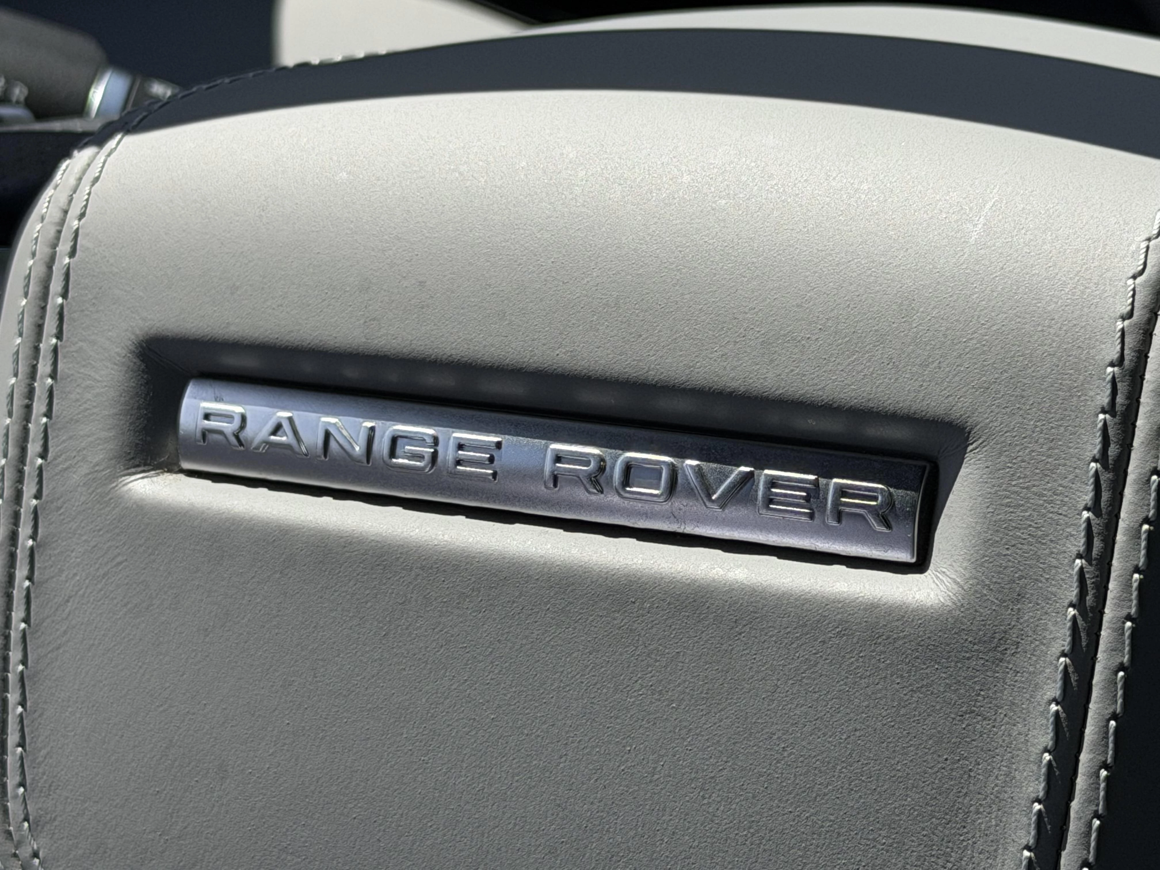 Land Rover Range Rover Evoque P250 R-Dynamic SE