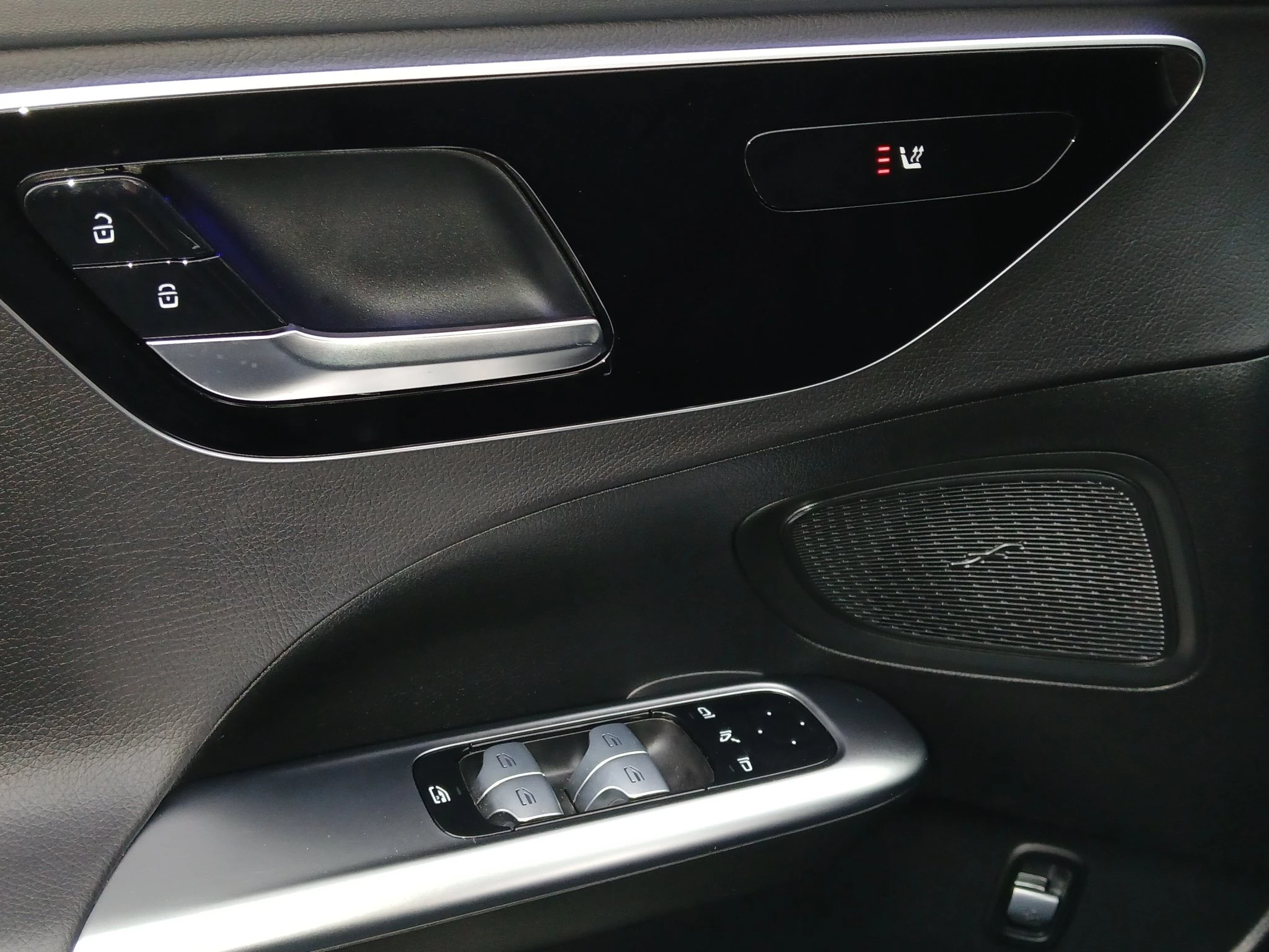 Mercedes-Benz C-Klasse 300 d T AMG Line AUT | AHK | LED | NAV