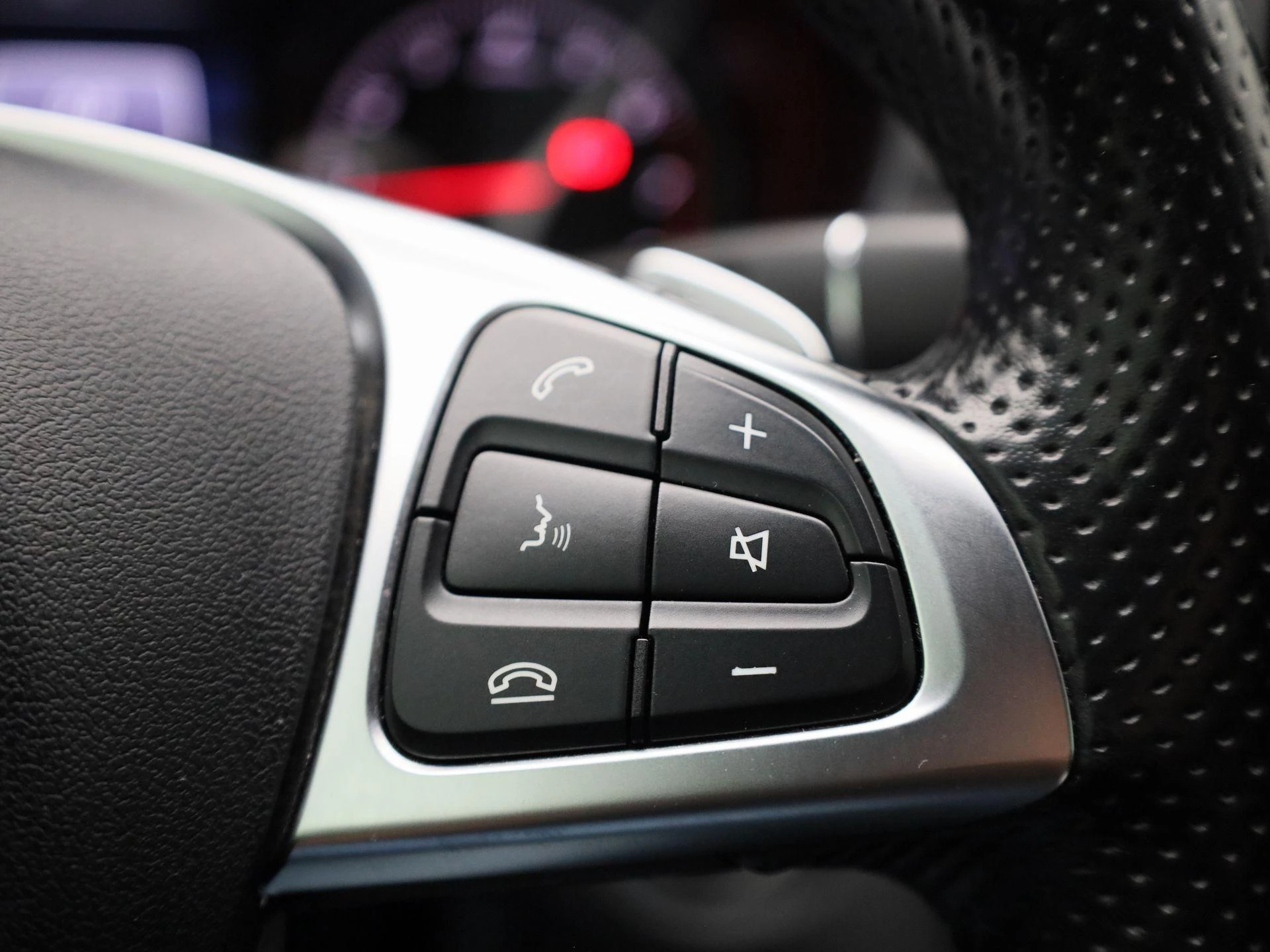 Mercedes-Benz-C-Klasse-image-27