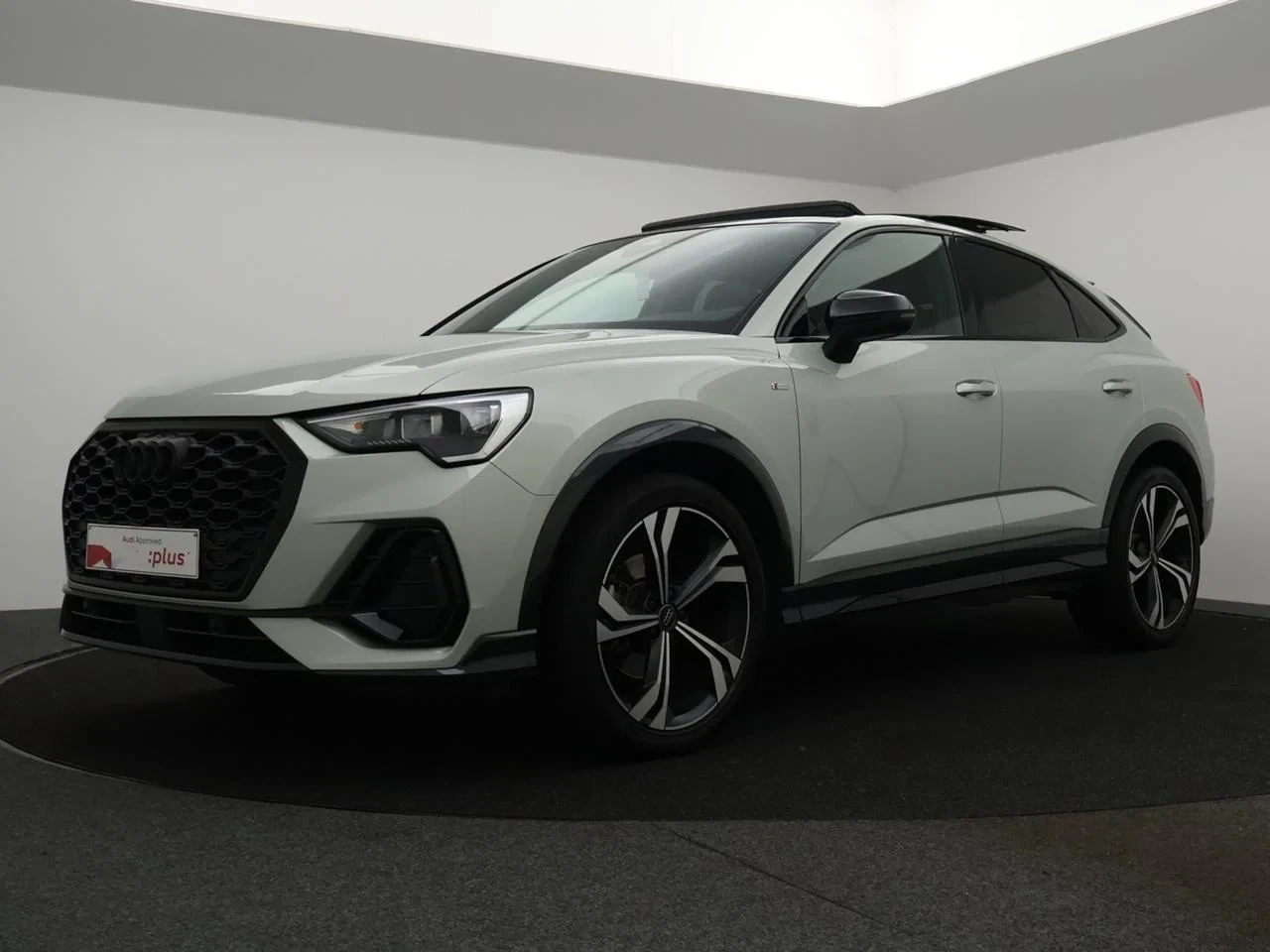 Audi-Q3-image-0