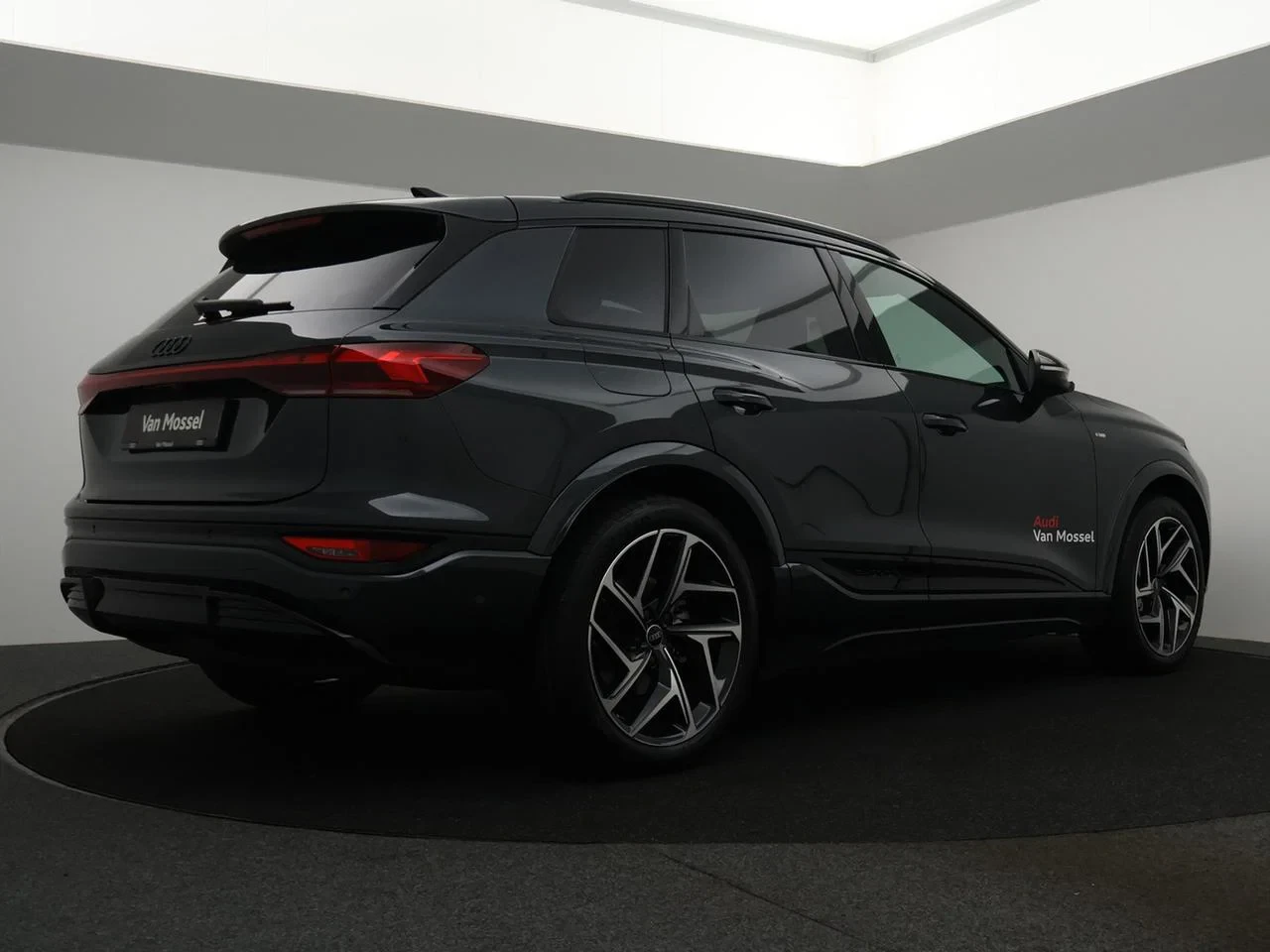 Audi-Q6 e-tron-image-20