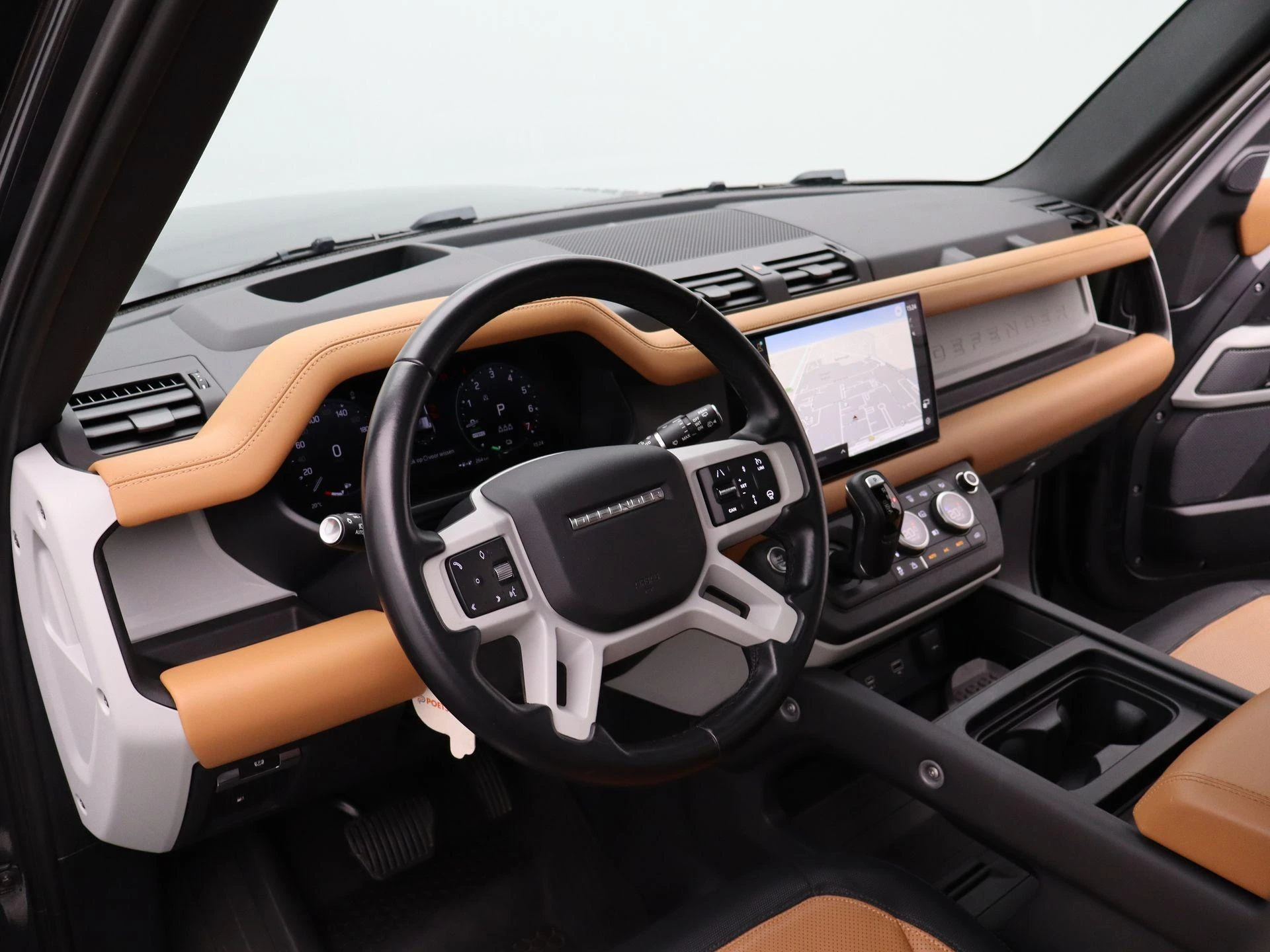 Land Rover-Defender-image-34