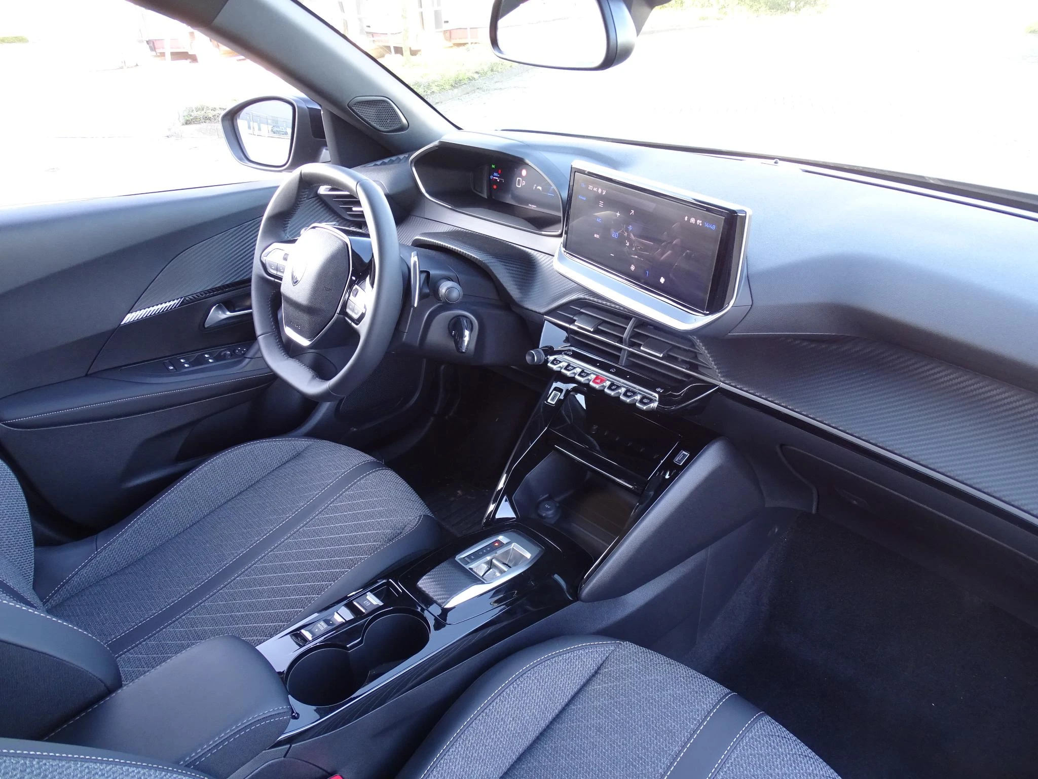 Peugeot-2008-image-14