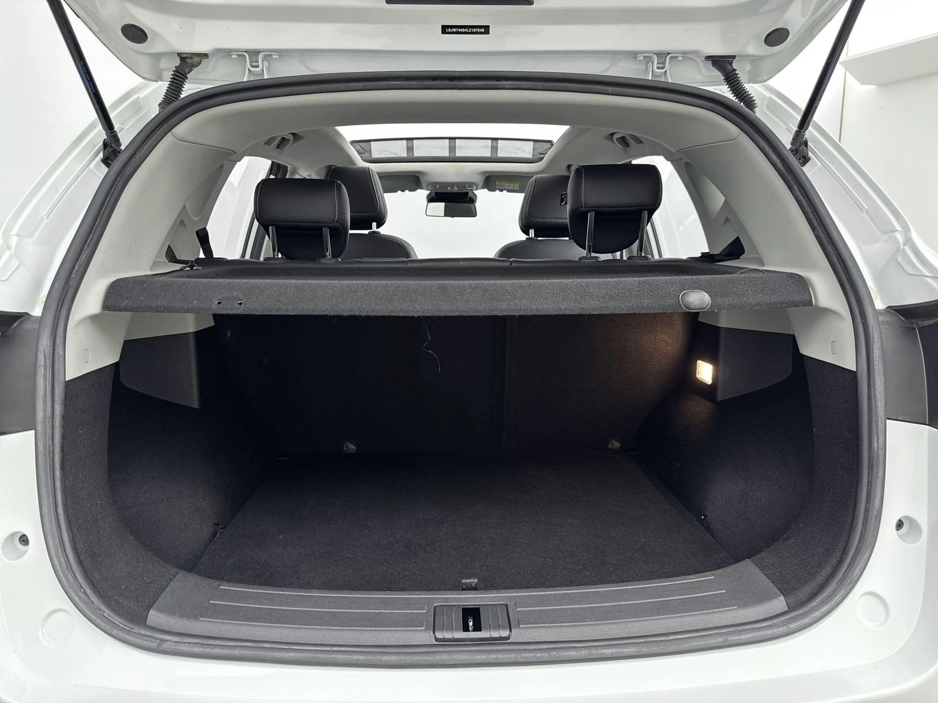 MG-ZS EV-image-23