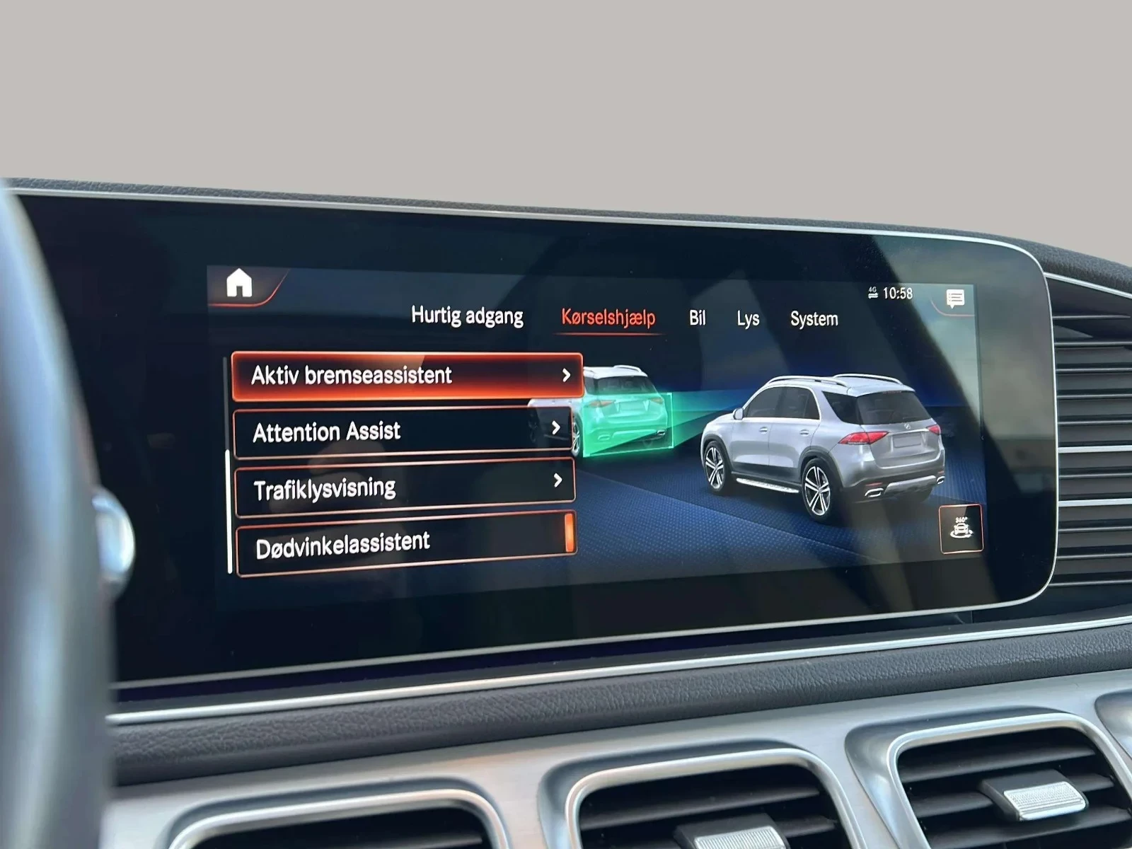 Mercedes-Benz-GLE-image-18